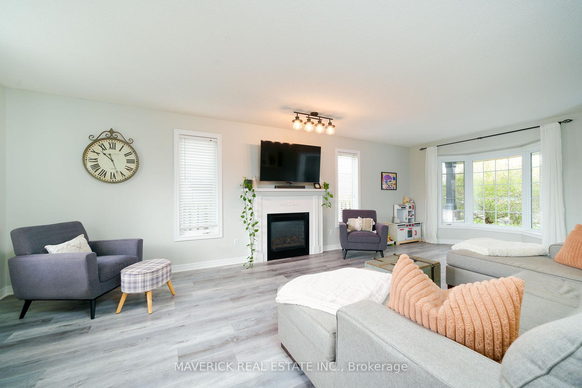 Photo 14 of 15 Mapleridge Crescent, Thames Centre, Dorchester — HOMEH