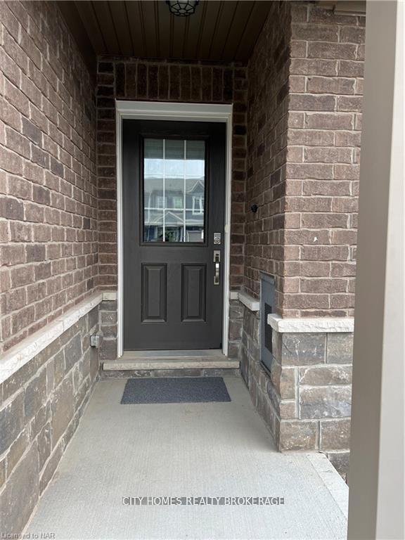 Photo 2 of 32 Wilkerson Street, Thorold, Hurricane/Merrittville — HOMEH