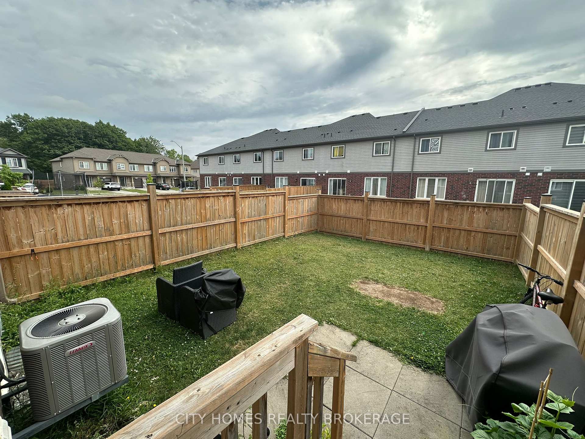 Photo 10 of 32 Wilkerson Street, Thorold, Hurricane/Merrittville — HOMEH