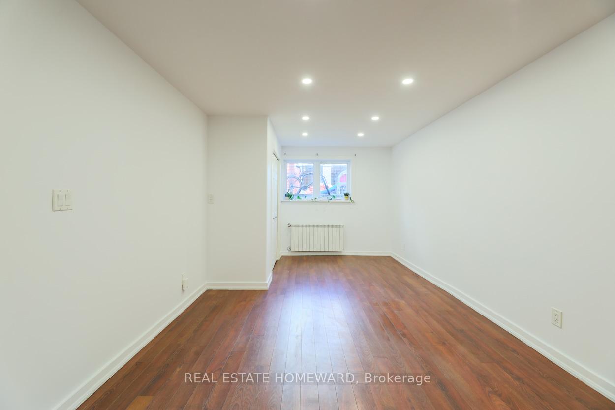 Photo 4 of Unit Lower, 1 Minto Street, Toronto, Greenwood-Coxwell — HOMEH