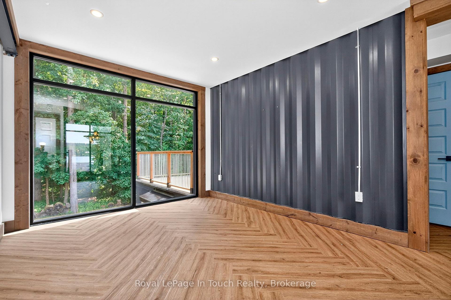Photo 33 of 91 Andrew Drive, Tiny, Rural Tiny — HOMEH