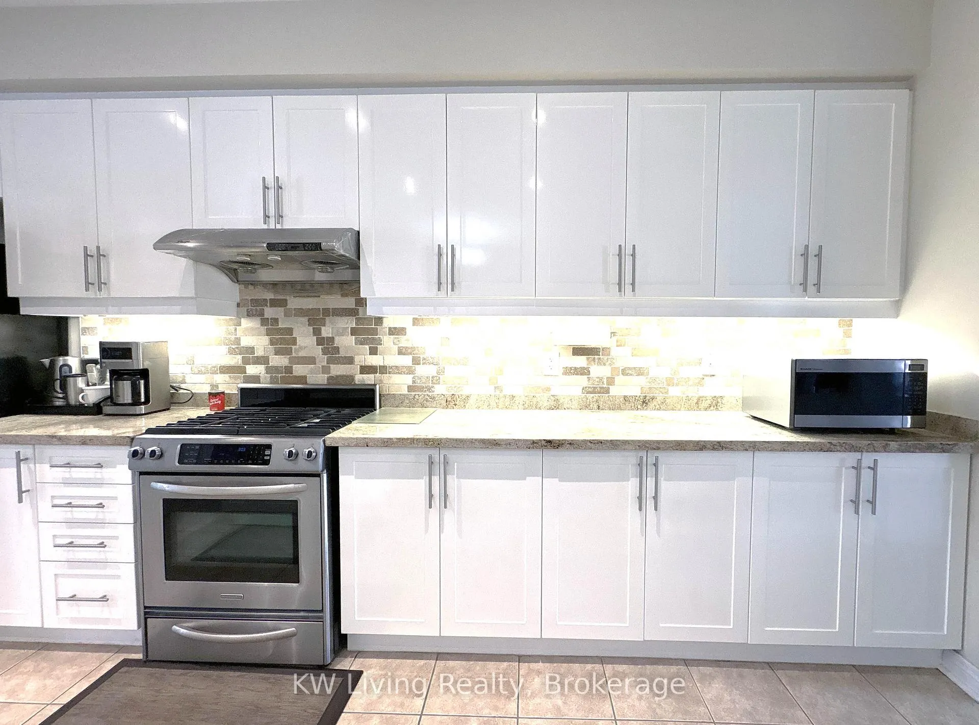 Photo 17 of 20 Autumn Glow Drive, Markham, Cornell — HOMEH