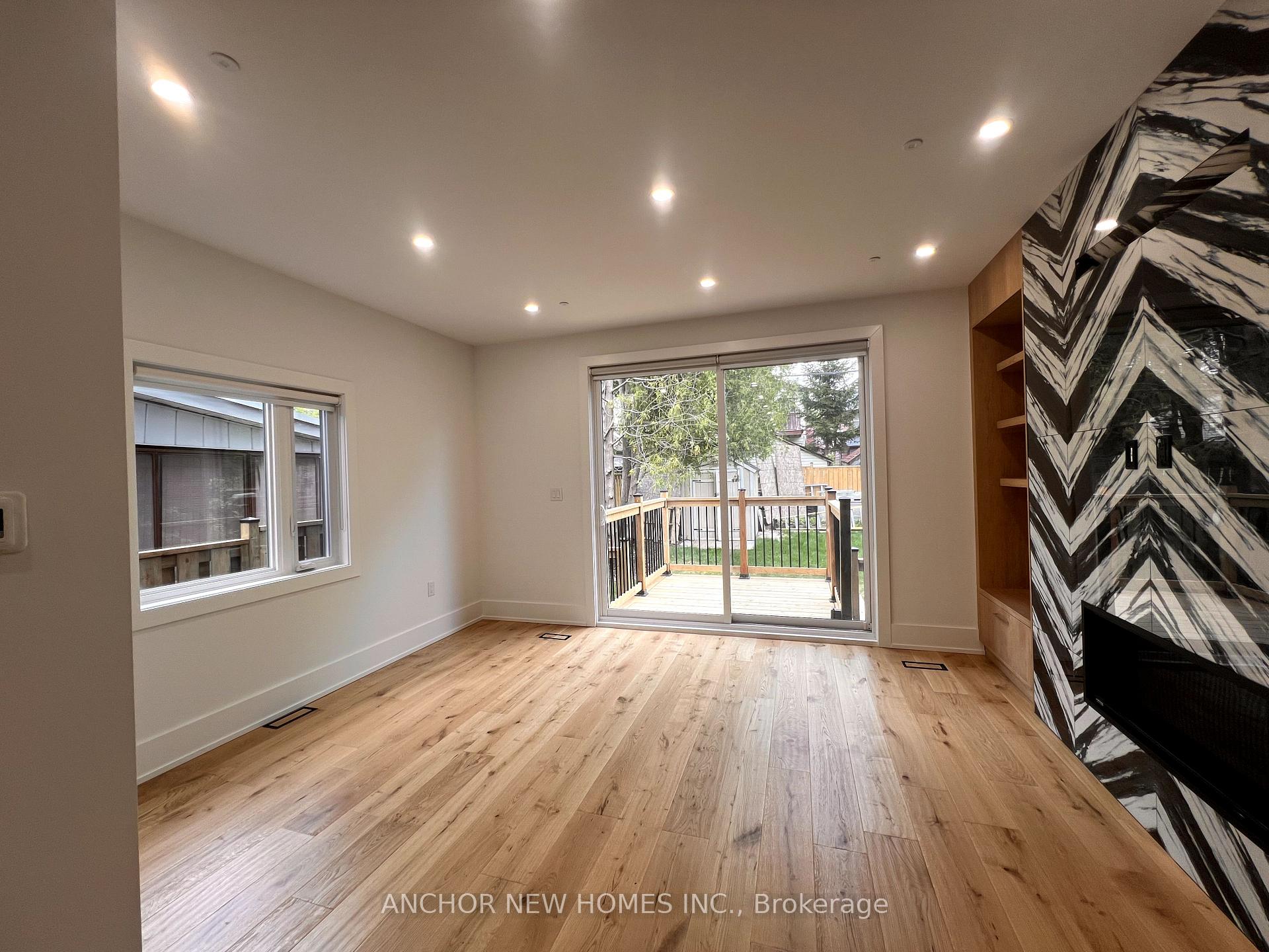 Photo 9 of 834 Sammon Avenue, Toronto, Danforth Village-East York — HOMEH