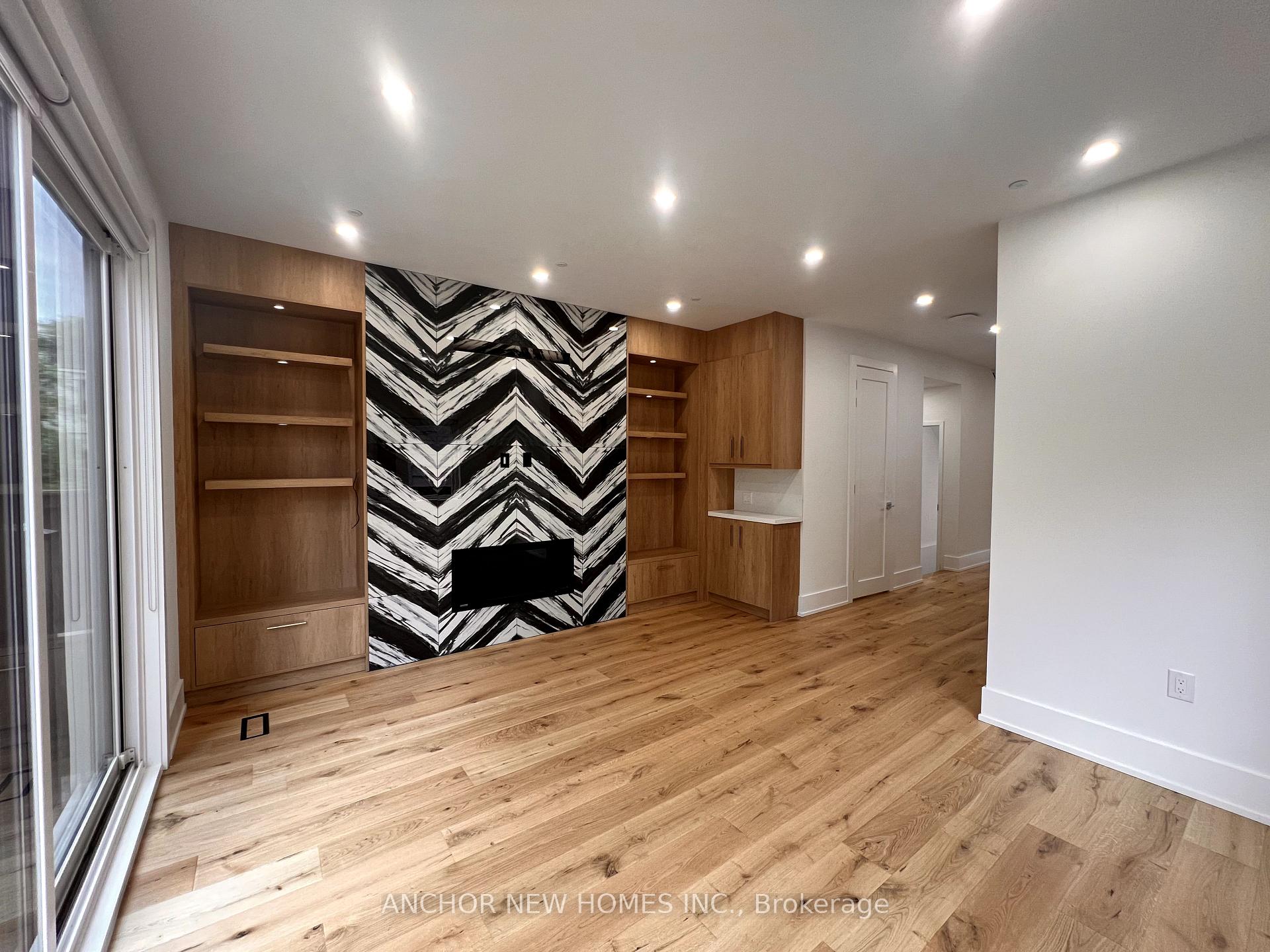 Photo 10 of 834 Sammon Avenue, Toronto, Danforth Village-East York — HOMEH