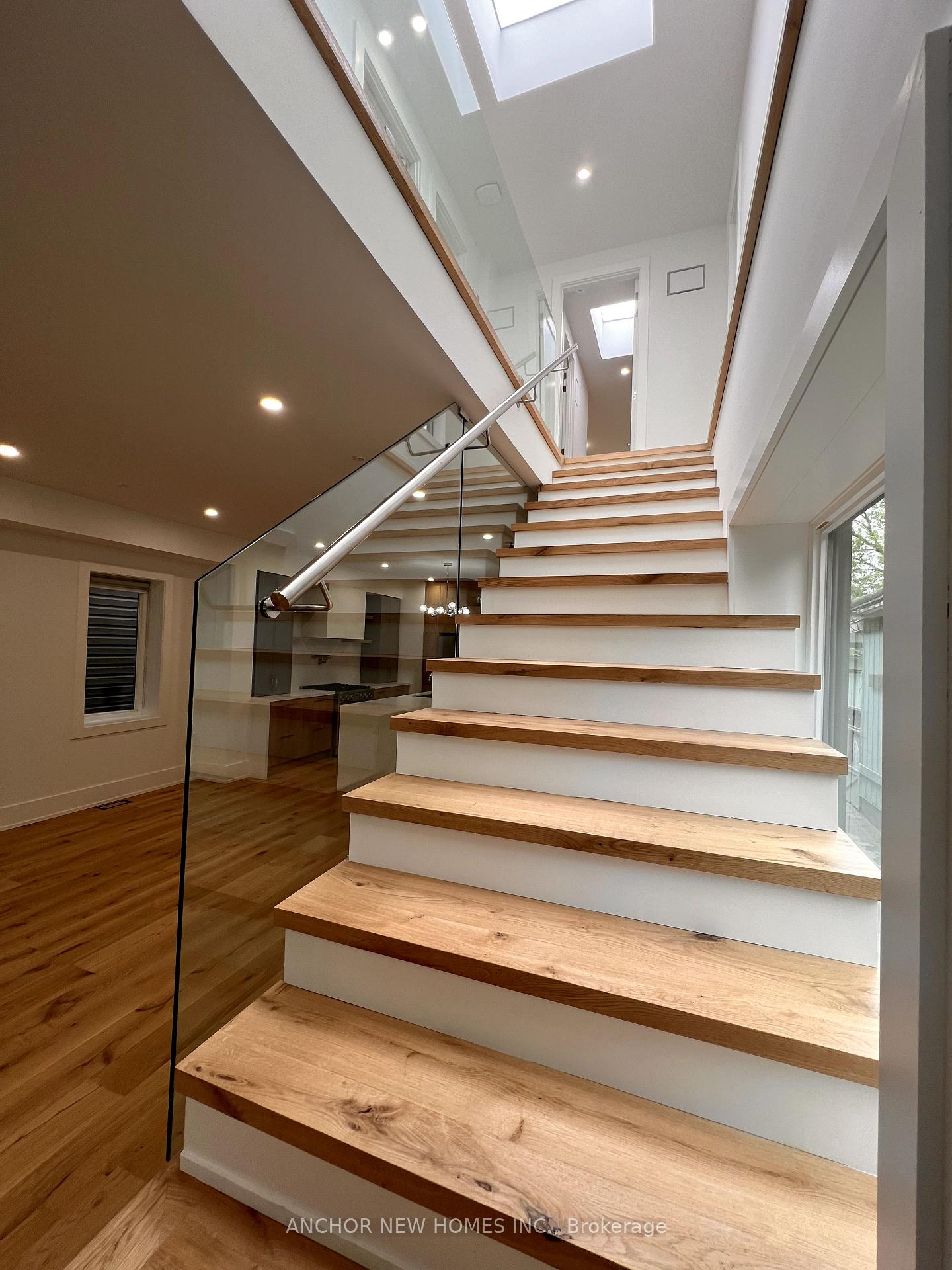 Photo 13 of 834 Sammon Avenue, Toronto, Danforth Village-East York — HOMEH