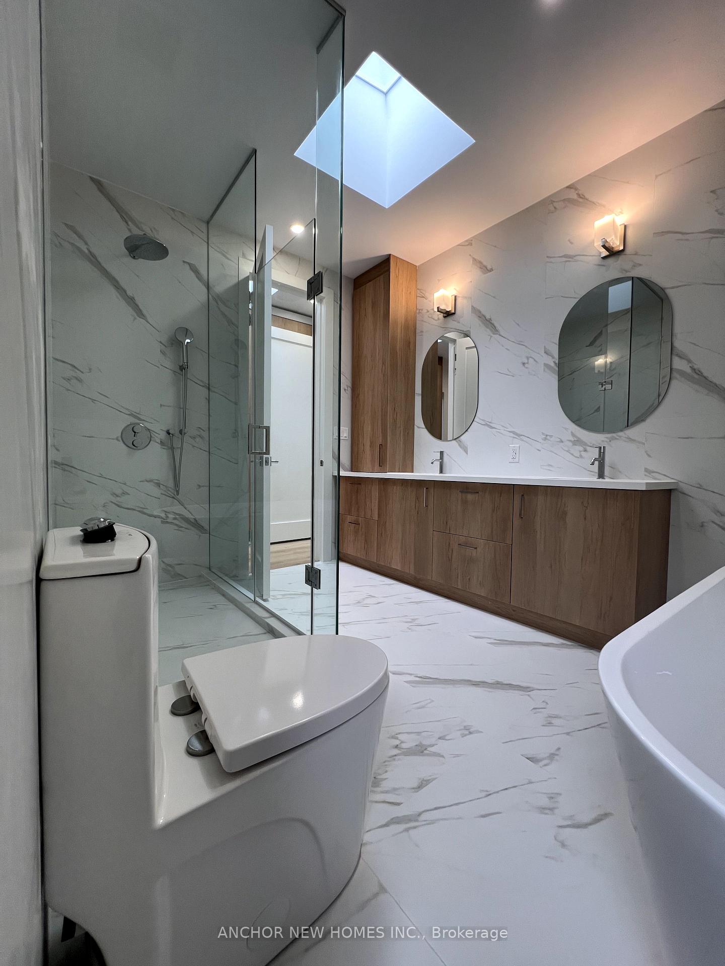 Photo 22 of 834 Sammon Avenue, Toronto, Danforth Village-East York — HOMEH