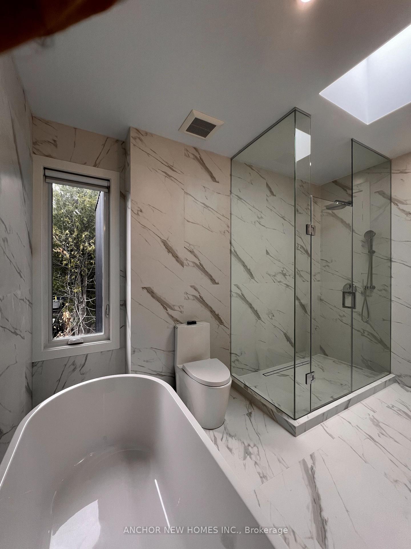 Photo 23 of 834 Sammon Avenue, Toronto, Danforth Village-East York — HOMEH