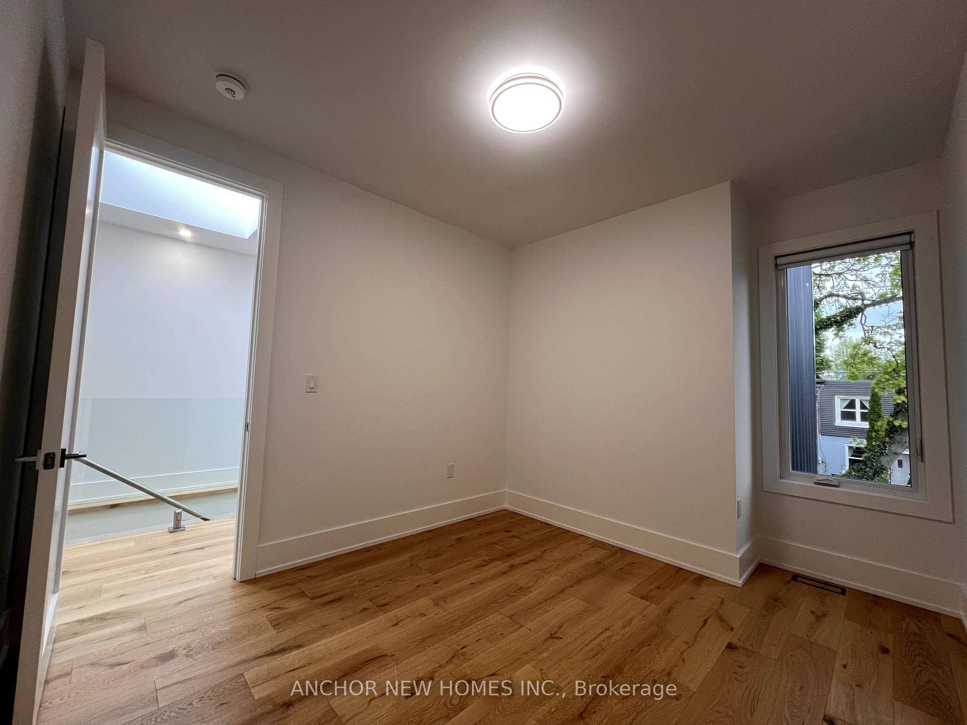 Photo 27 of 834 Sammon Avenue, Toronto, Danforth Village-East York — HOMEH