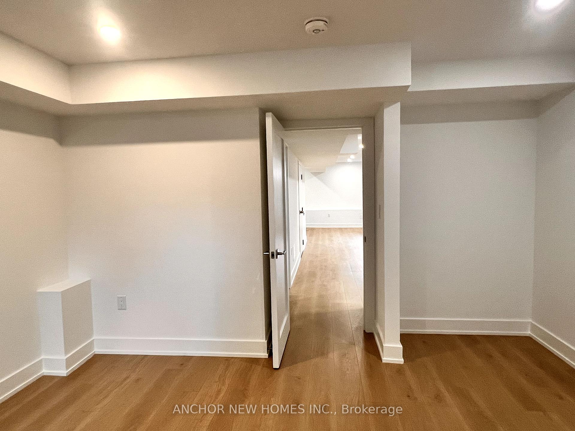 Photo 35 of 834 Sammon Avenue, Toronto, Danforth Village-East York — HOMEH