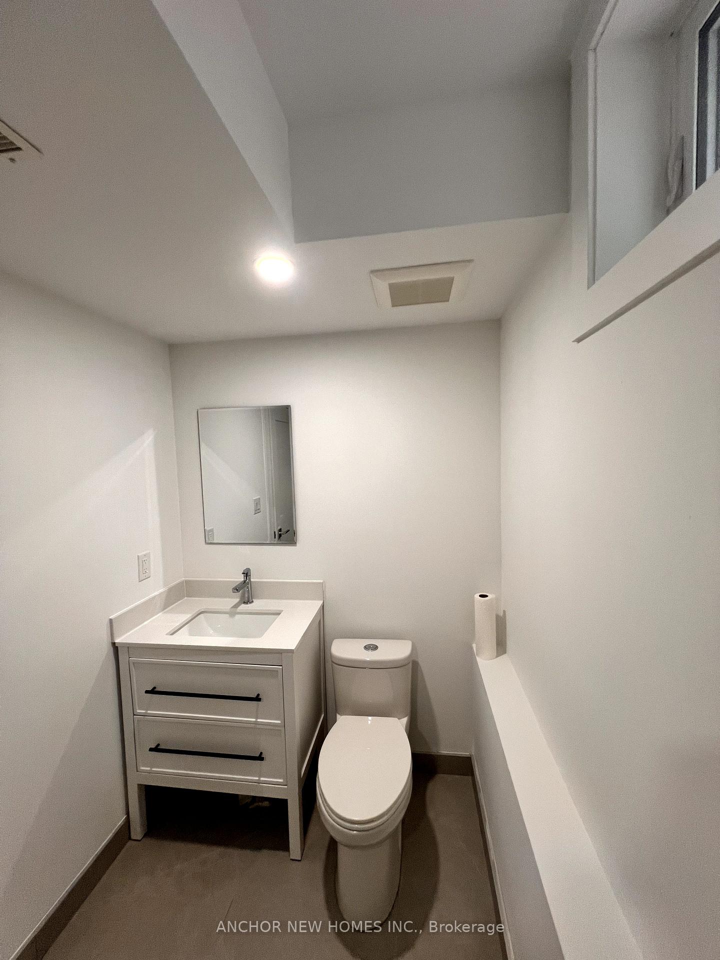 Photo 37 of 834 Sammon Avenue, Toronto, Danforth Village-East York — HOMEH