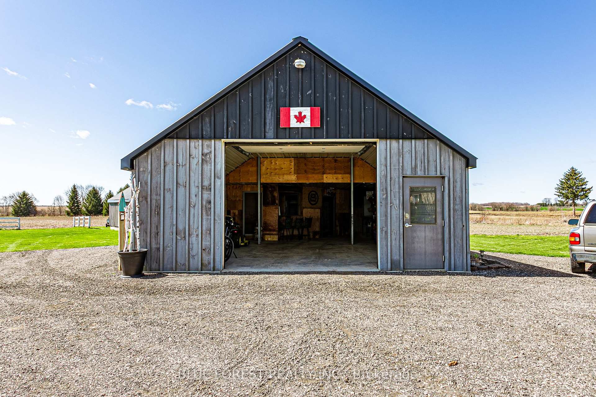 Photo 2 of 1645 Gladstone Drive, Thames Centre, Rural Thames Centre — HOMEH
