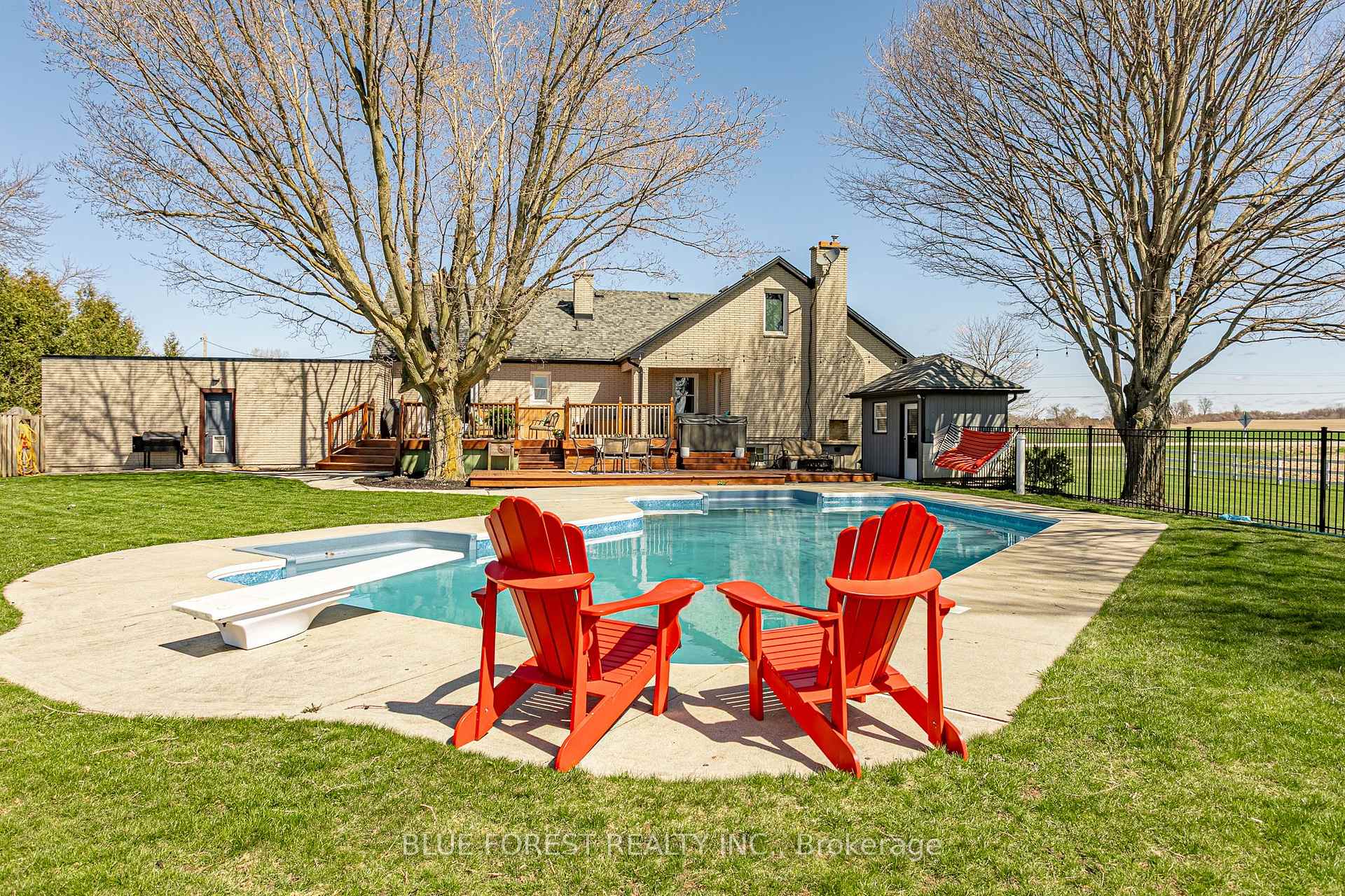 Photo 3 of 1645 Gladstone Drive, Thames Centre, Rural Thames Centre — HOMEH