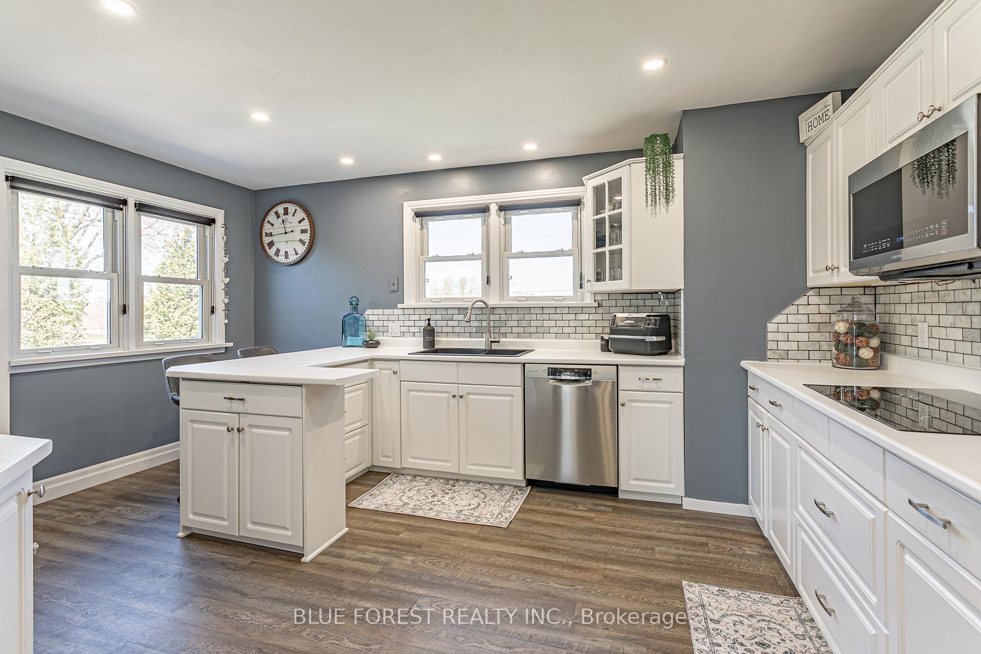 Photo 7 of 1645 Gladstone Drive, Thames Centre, Rural Thames Centre — HOMEH