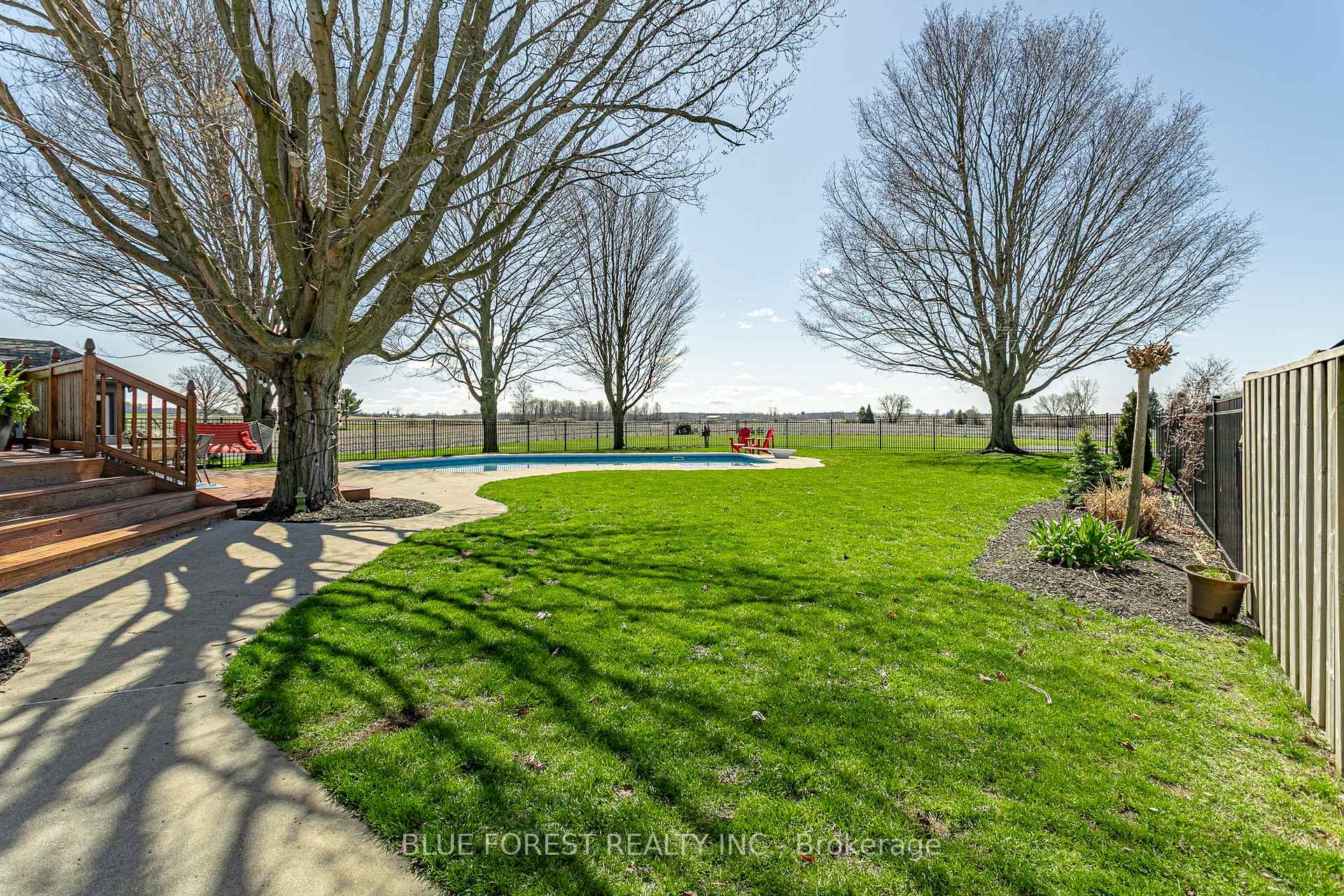 Photo 30 of 1645 Gladstone Drive, Thames Centre, Rural Thames Centre — HOMEH