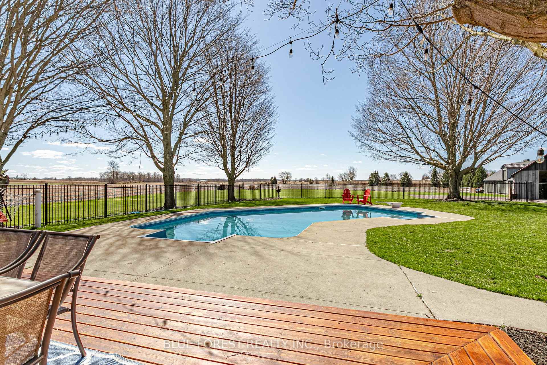 Photo 32 of 1645 Gladstone Drive, Thames Centre, Rural Thames Centre — HOMEH