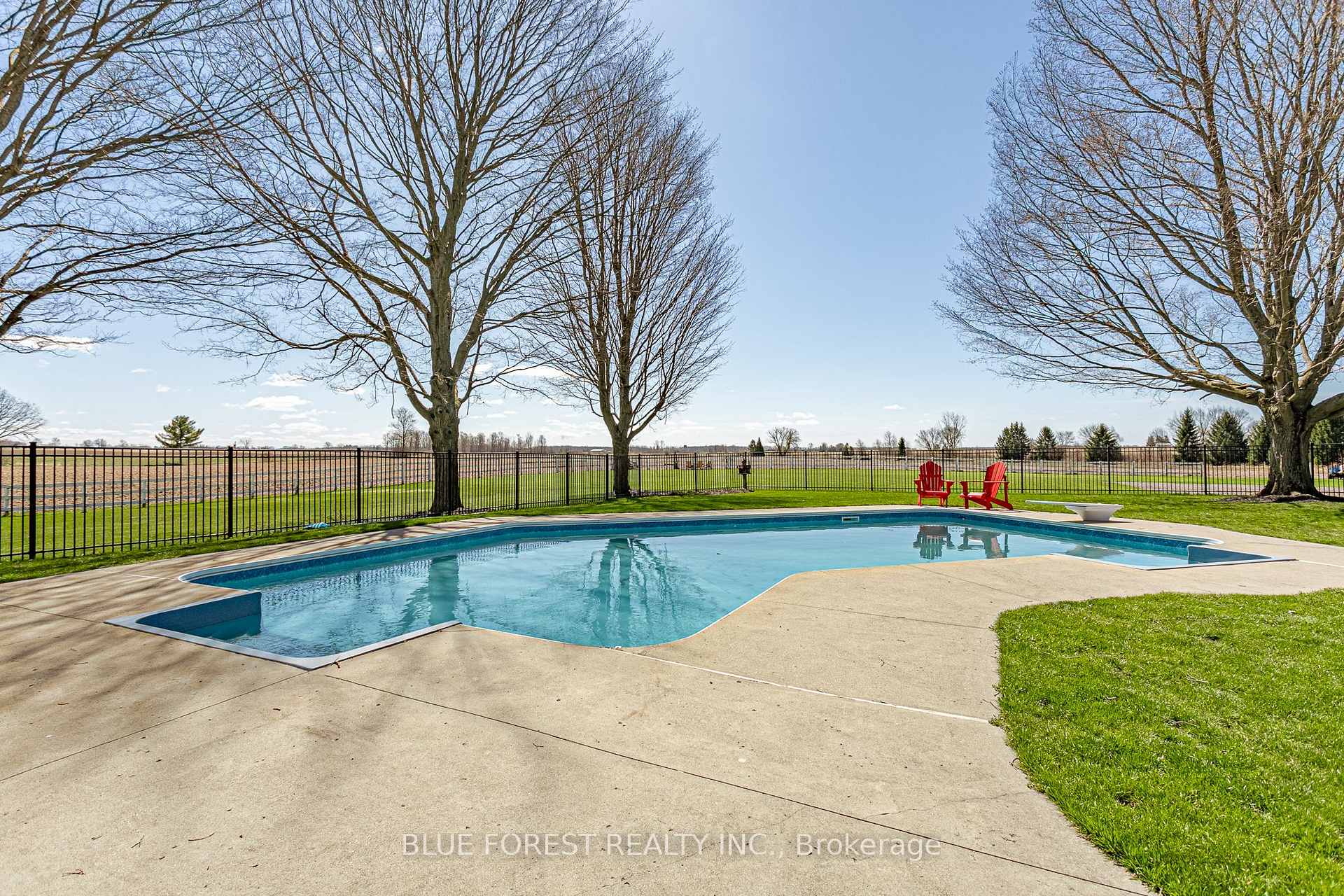 Photo 39 of 1645 Gladstone Drive, Thames Centre, Rural Thames Centre — HOMEH