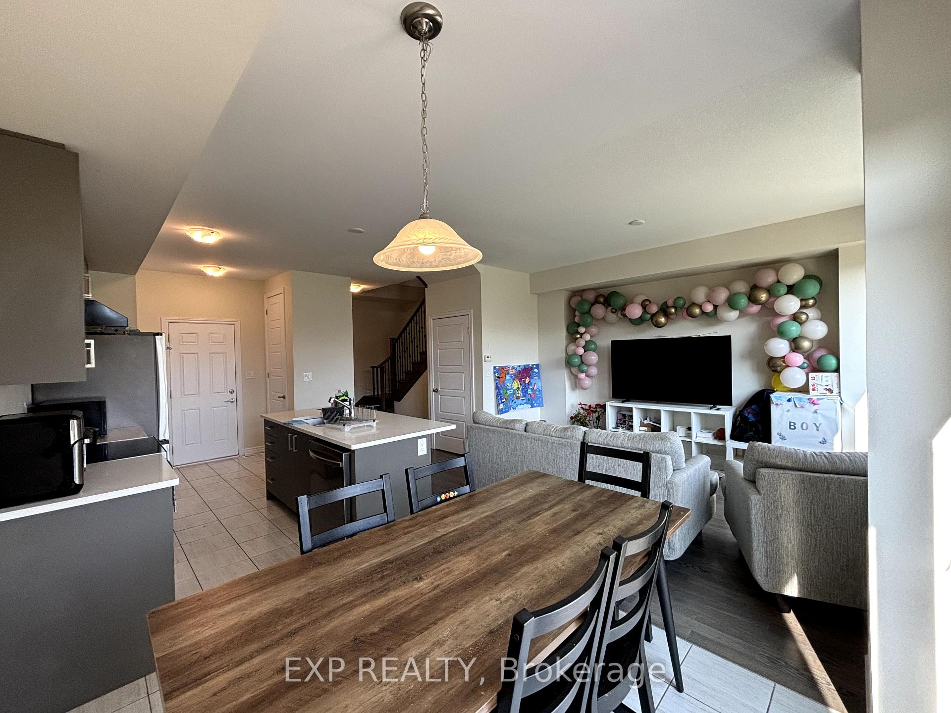 Photo 6 of 319 Vanilla Trail, Thorold, Rolling Meadows — HOMEH