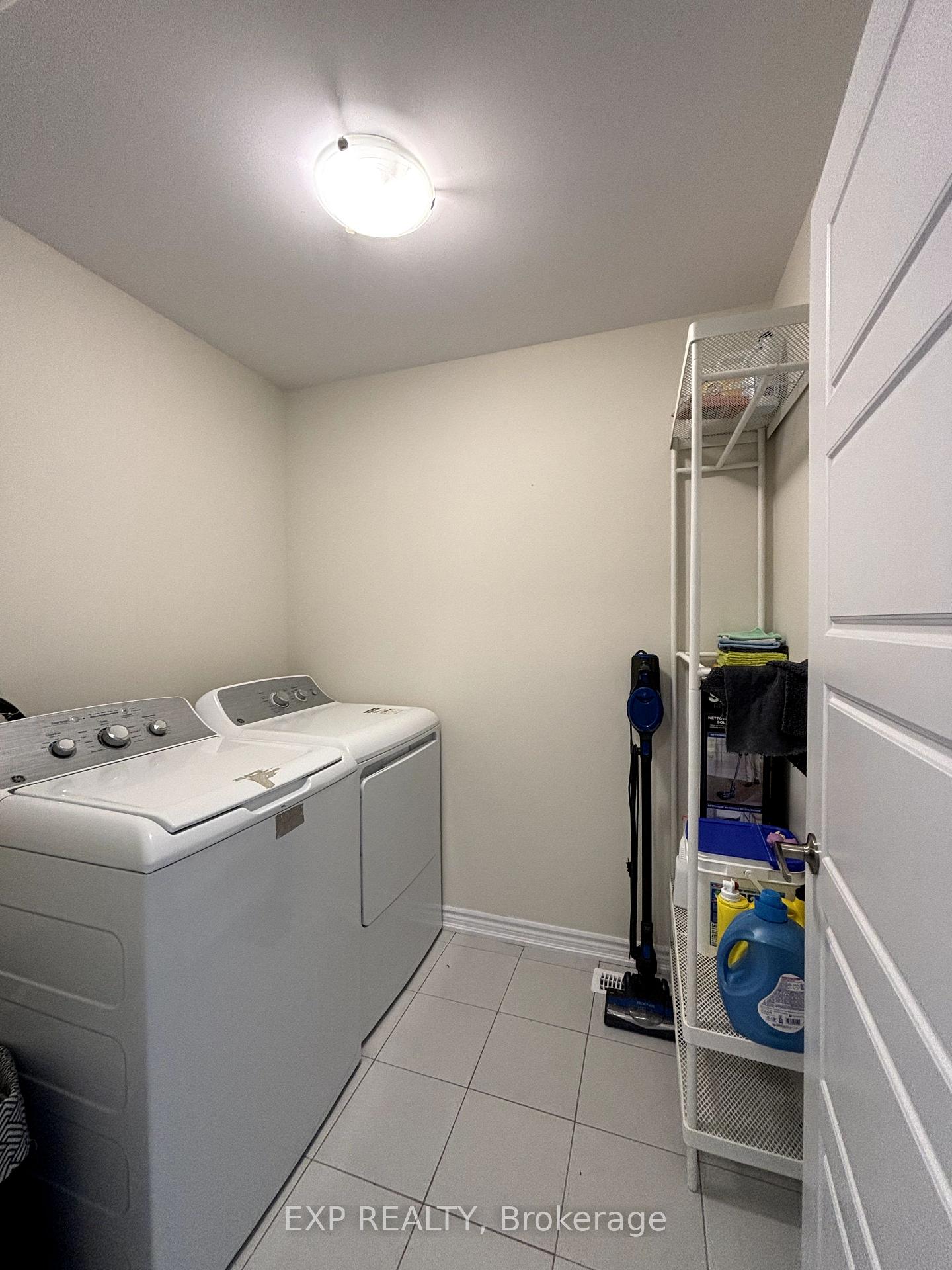 Photo 12 of 319 Vanilla Trail, Thorold, Rolling Meadows — HOMEH