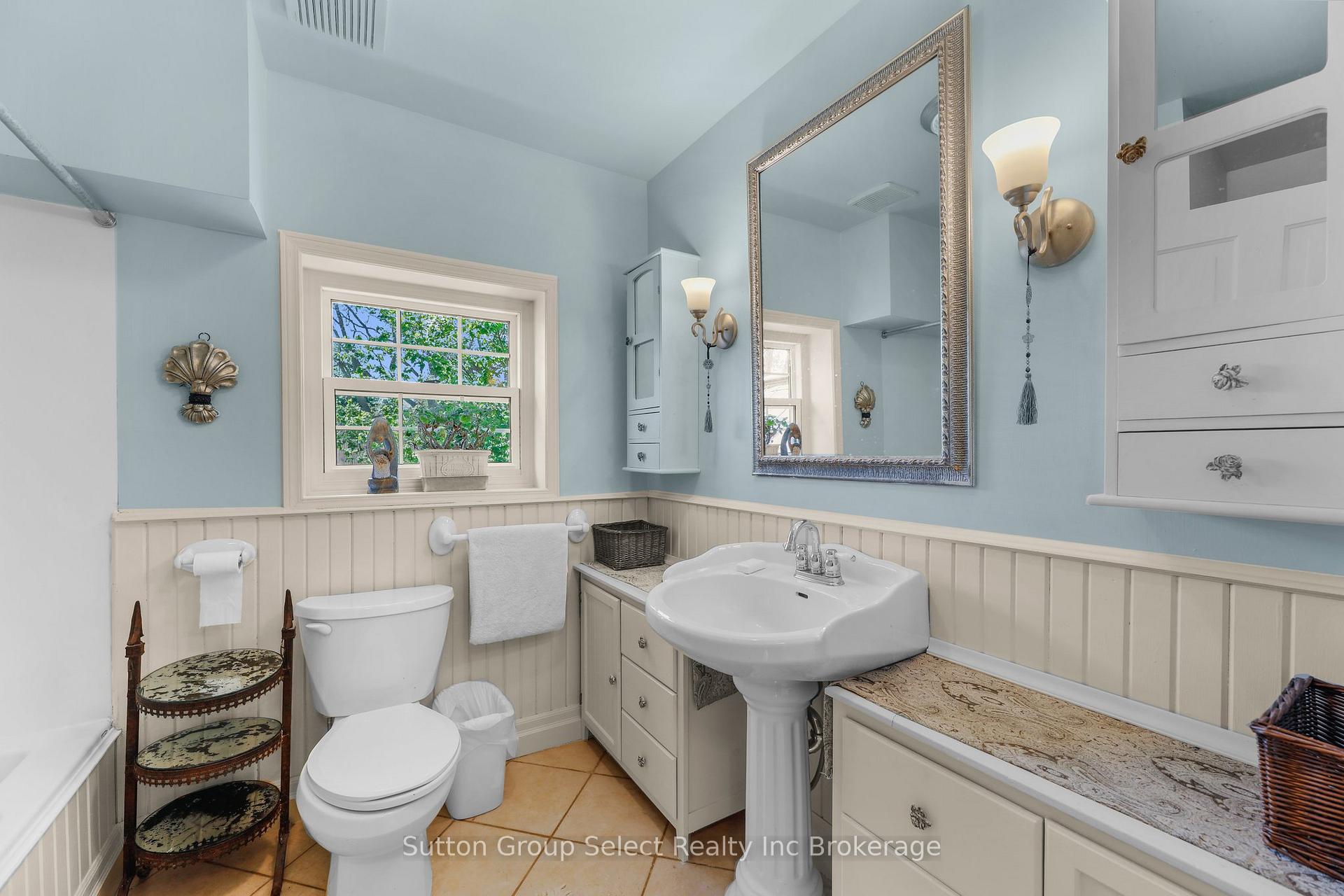 Photo 33 of 2877 Putnam Road, Thames Centre, Putnam — HOMEH