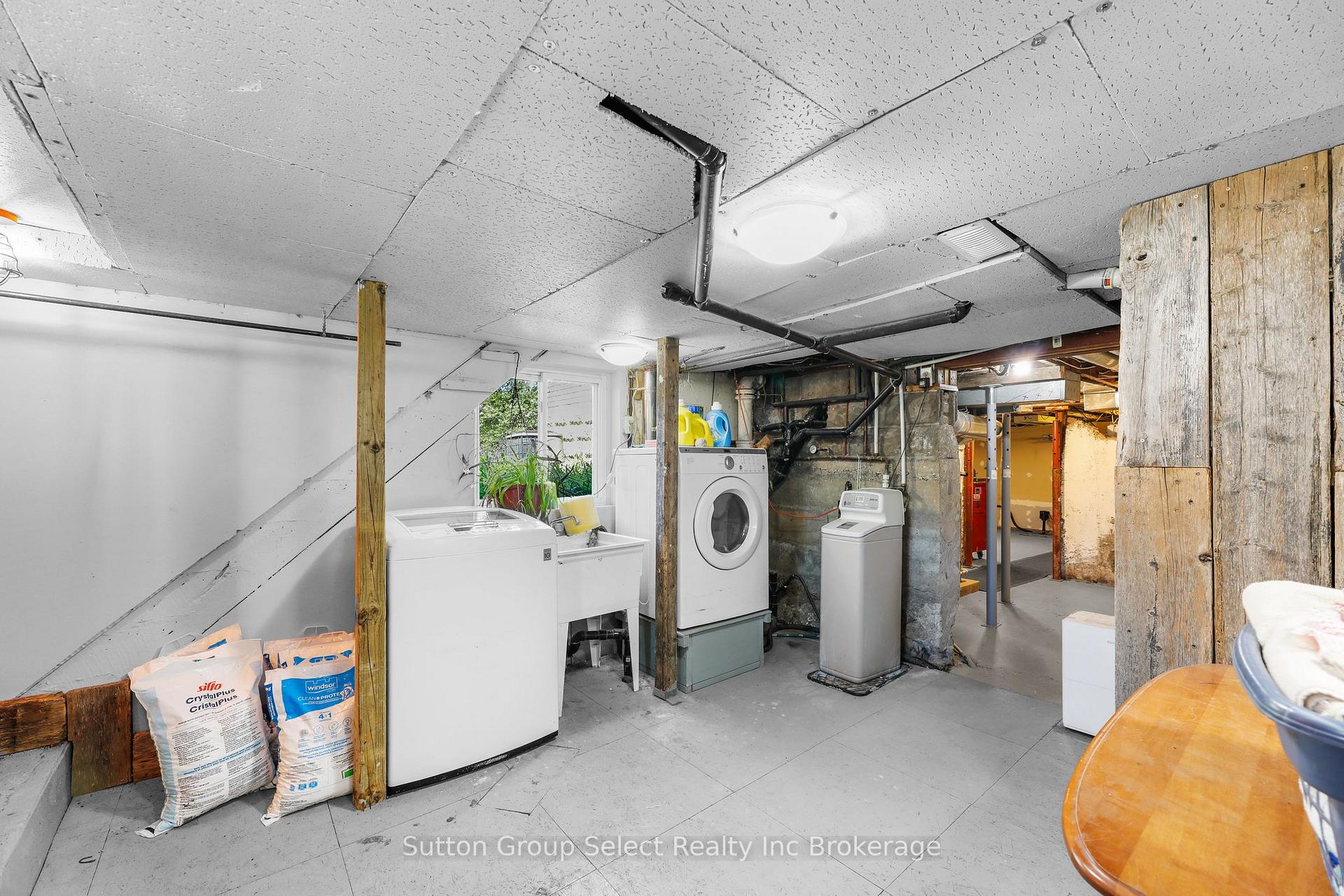 Photo 36 of 2877 Putnam Road, Thames Centre, Putnam — HOMEH