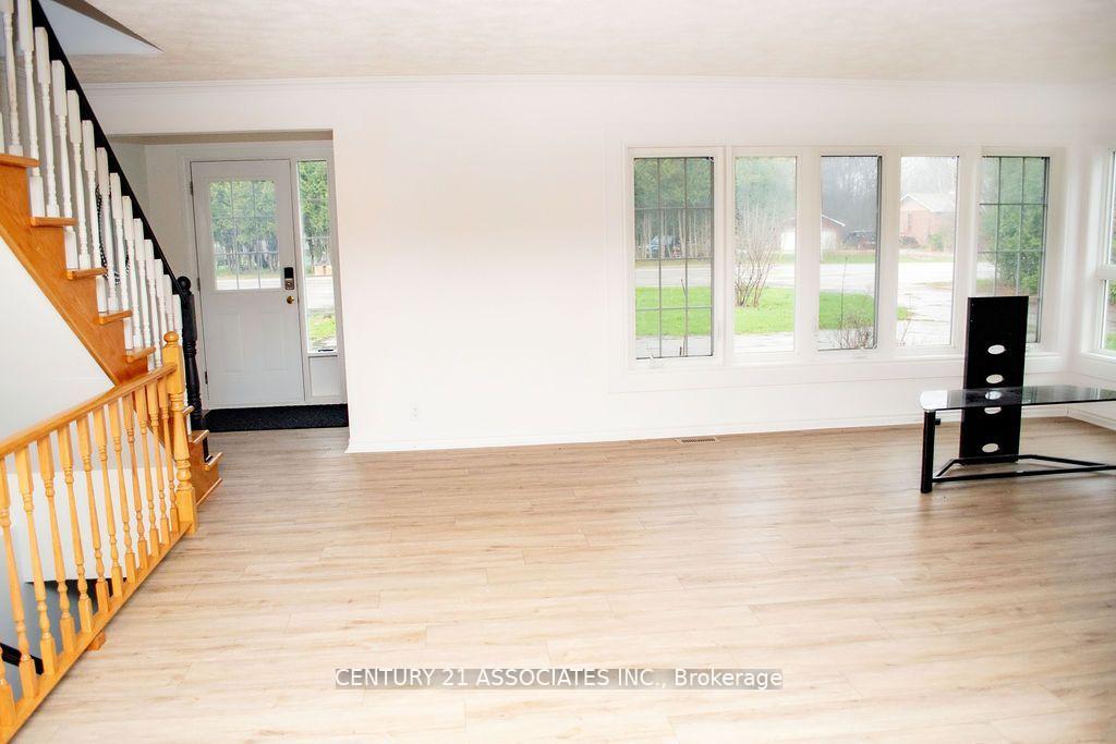 Photo 2 of 84 Balm Beach Road E, Tiny, Rural Tiny — HOMEH