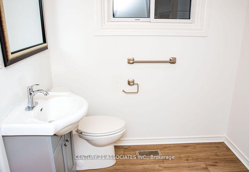Photo 7 of 84 Balm Beach Road E, Tiny, Rural Tiny — HOMEH