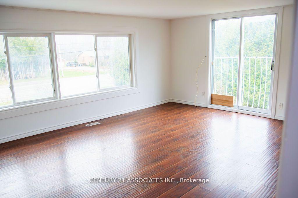 Photo 8 of 84 Balm Beach Road E, Tiny, Rural Tiny — HOMEH