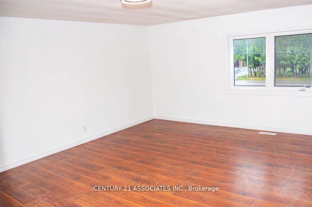 Photo 11 of 84 Balm Beach Road E, Tiny, Rural Tiny — HOMEH