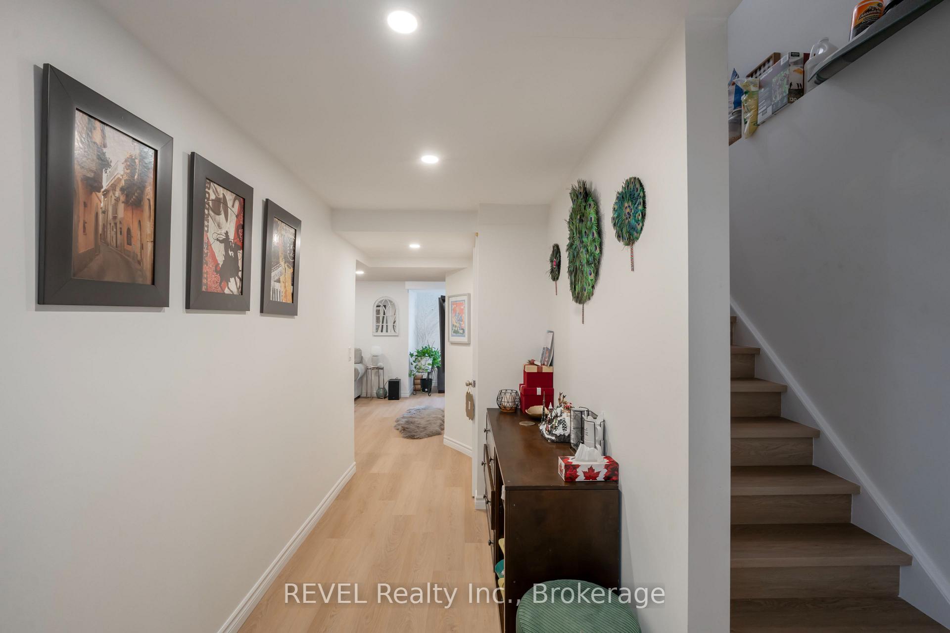 Photo 31 of 10 Damude Avenue, Thorold, Hurricane/Merrittville — HOMEH