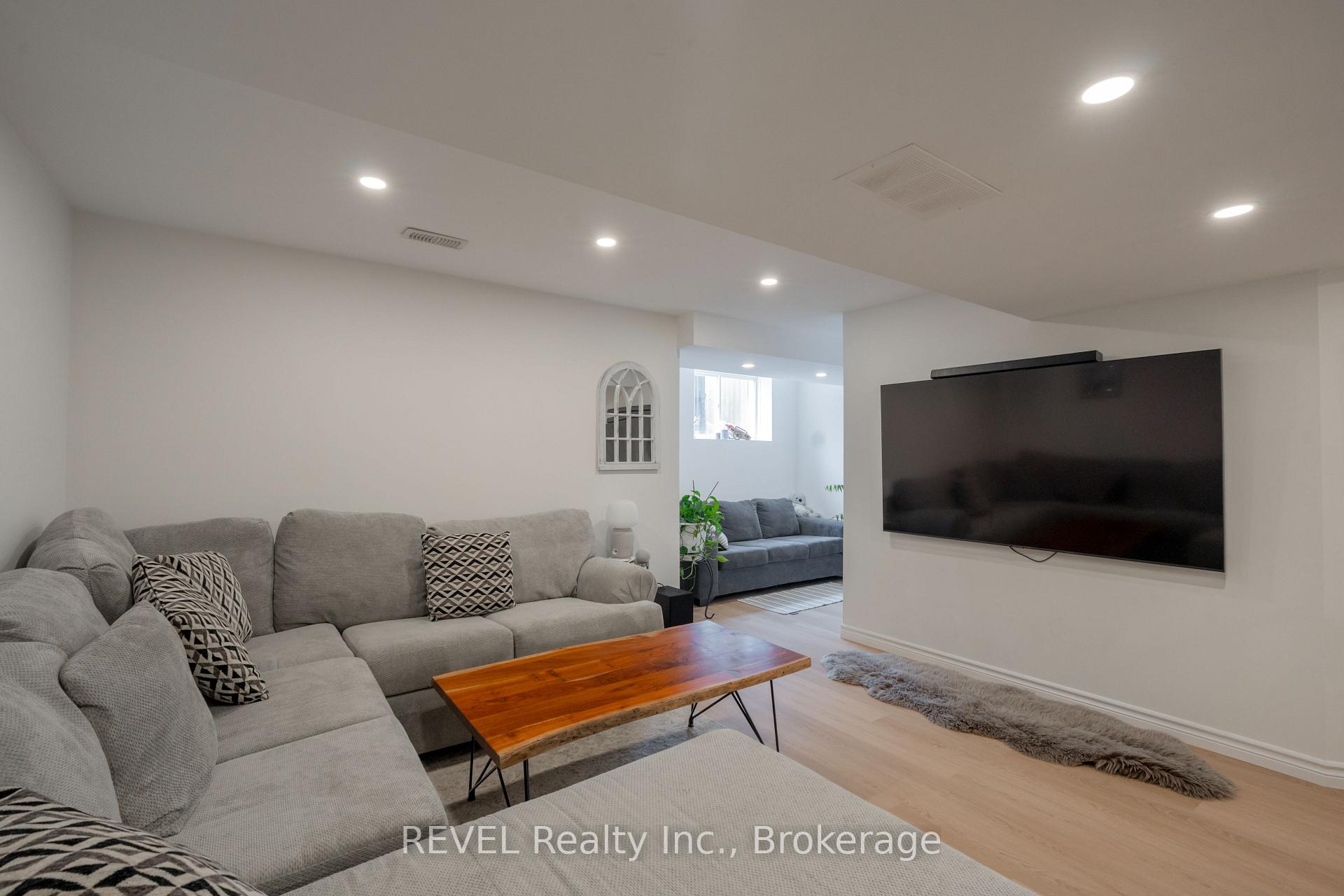 Photo 35 of 10 Damude Avenue, Thorold, Hurricane/Merrittville — HOMEH