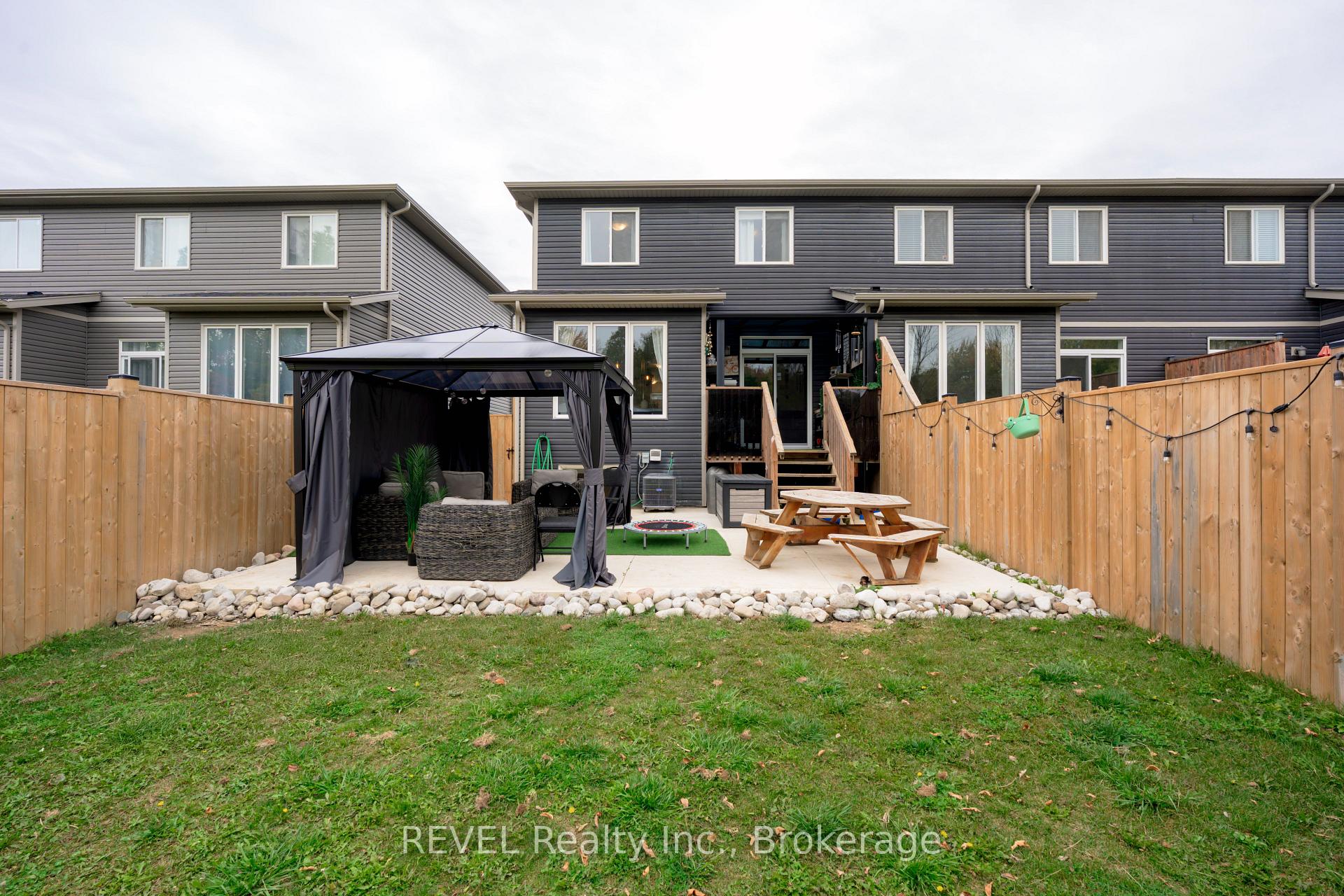 Photo 38 of 10 Damude Avenue, Thorold, Hurricane/Merrittville — HOMEH