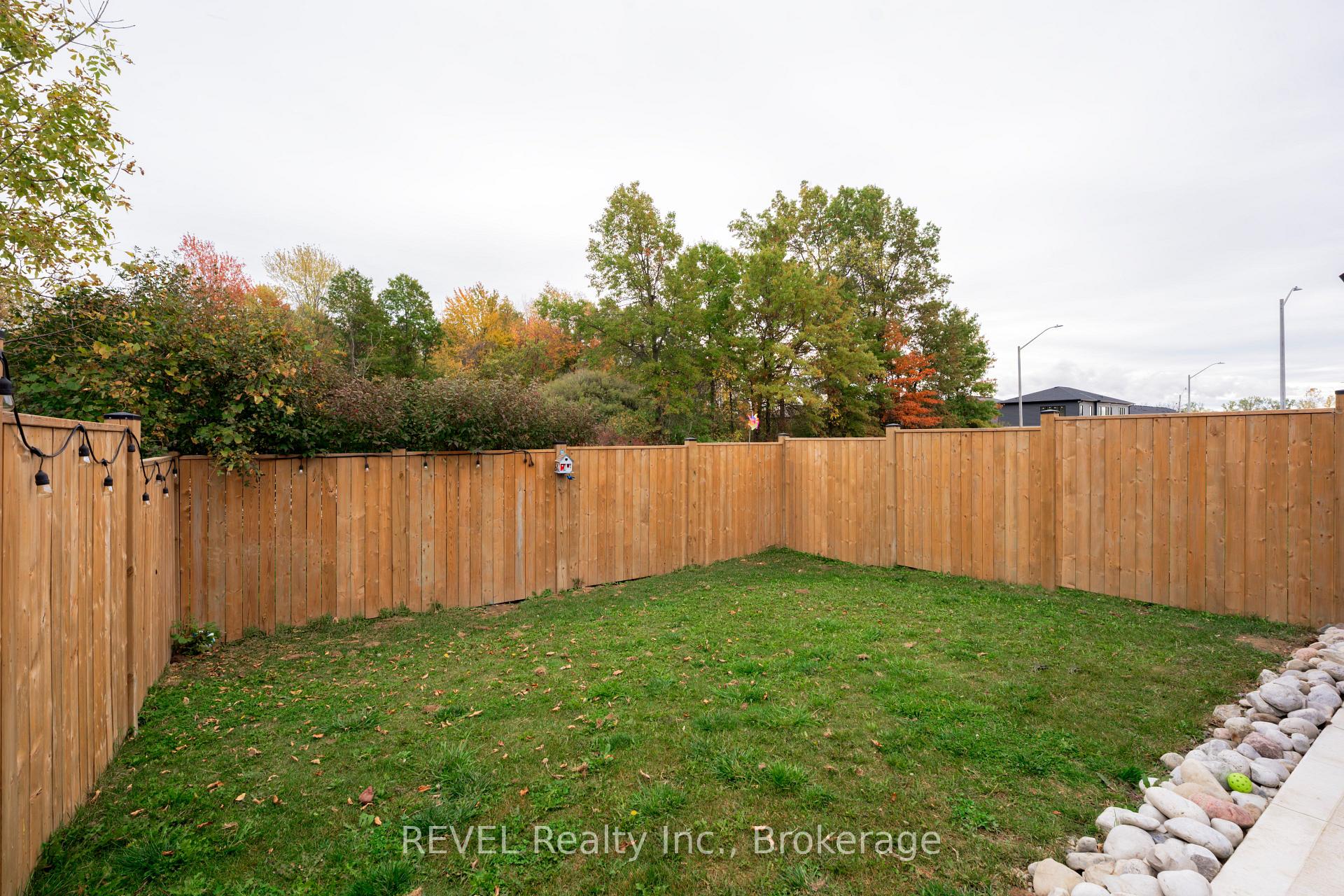 Photo 40 of 10 Damude Avenue, Thorold, Hurricane/Merrittville — HOMEH