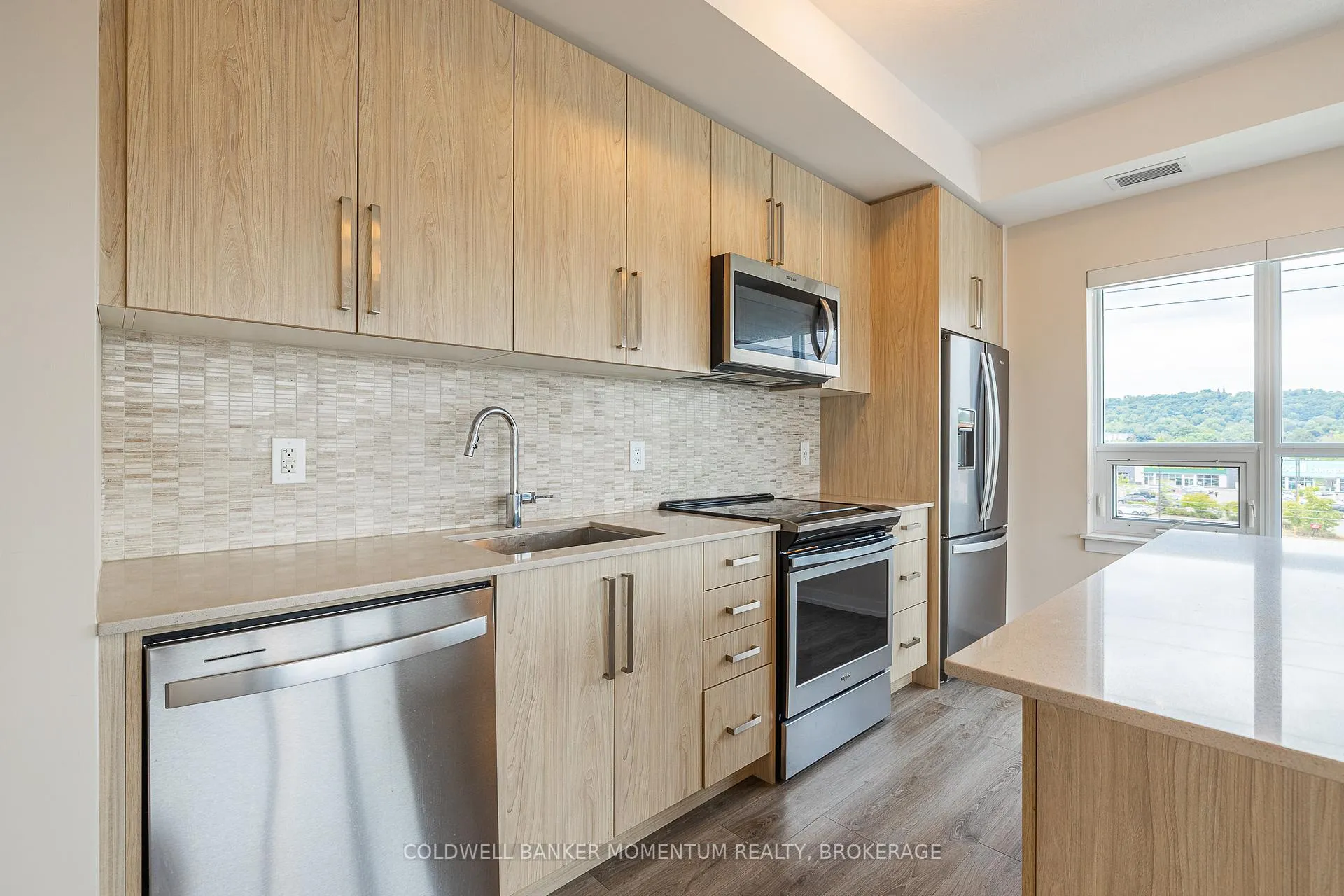 Photo 11 of Unit 416, 121 Highway 8, Hamilton, Stoney Creek — HOMEH