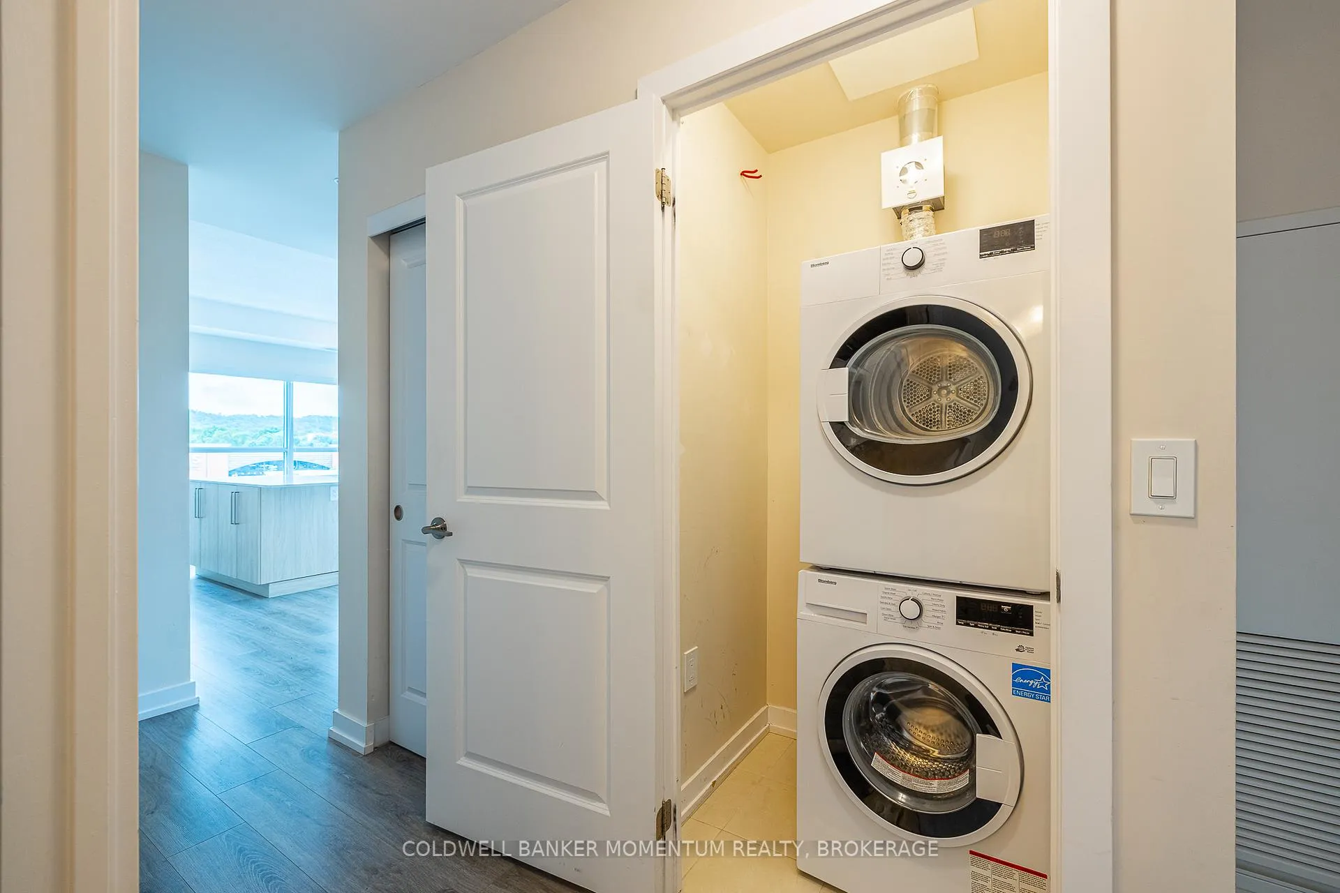 Photo 19 of Unit 416, 121 Highway 8, Hamilton, Stoney Creek — HOMEH