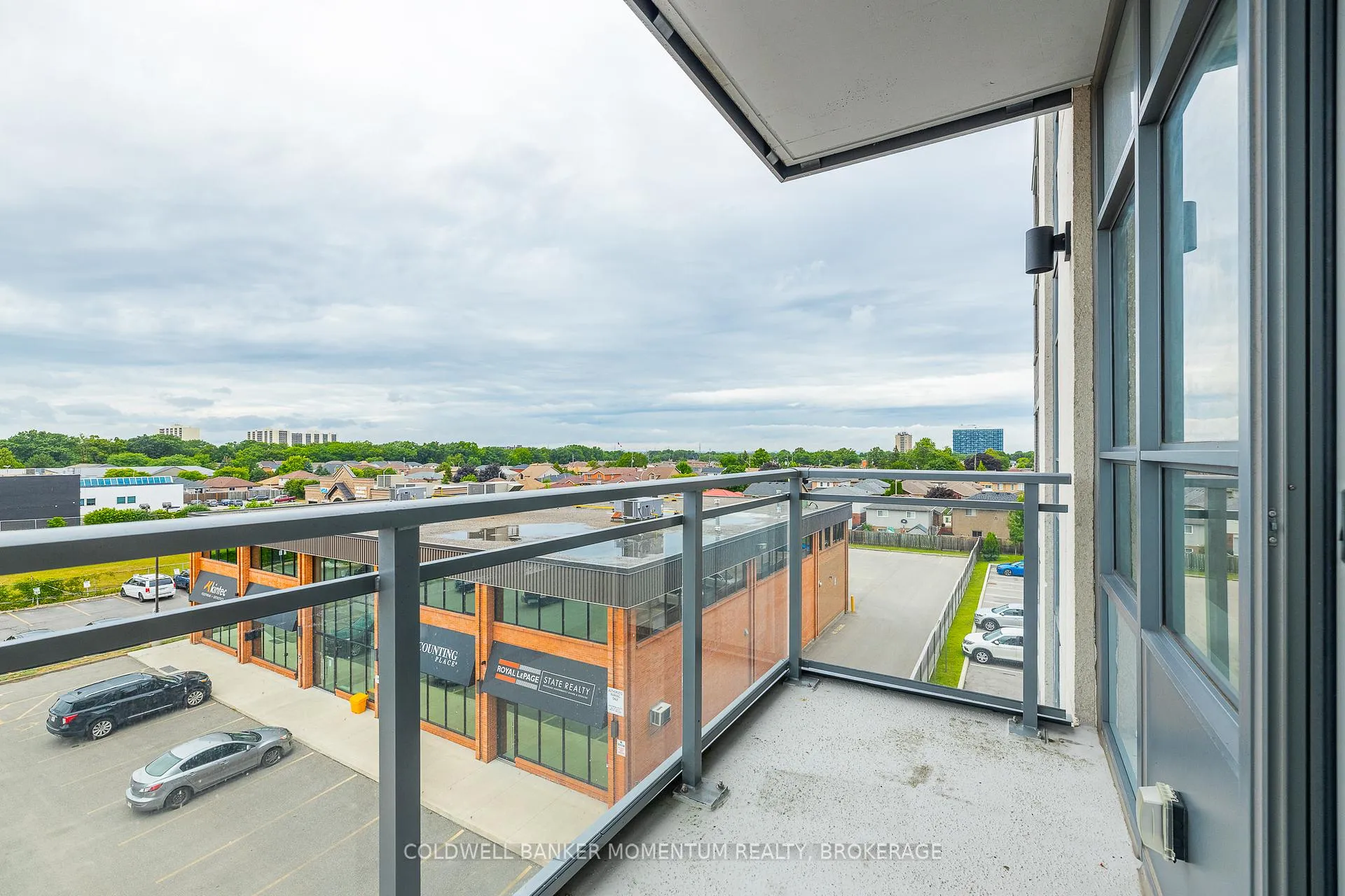 Photo 21 of Unit 416, 121 Highway 8, Hamilton, Stoney Creek — HOMEH