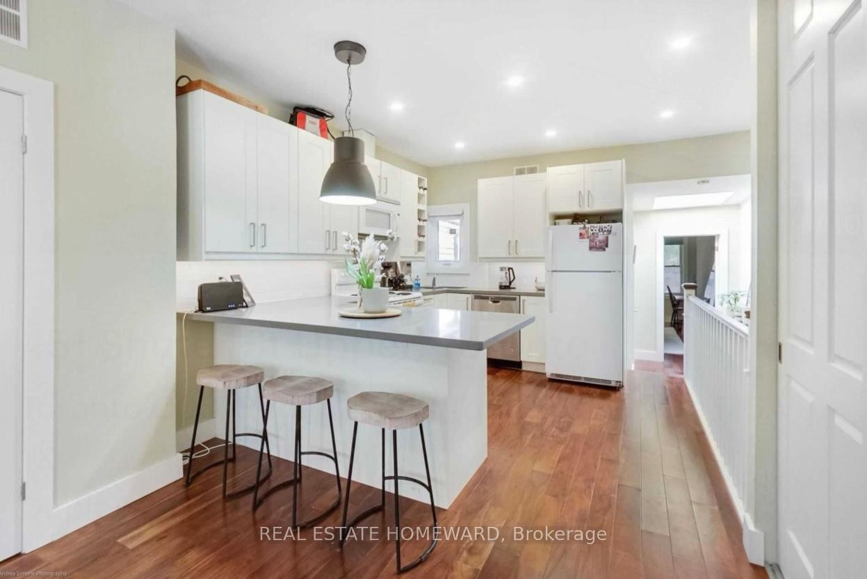 Photo 4 of Unit Upper, 451 Shuter Street, Toronto, Regent Park — HOMEH