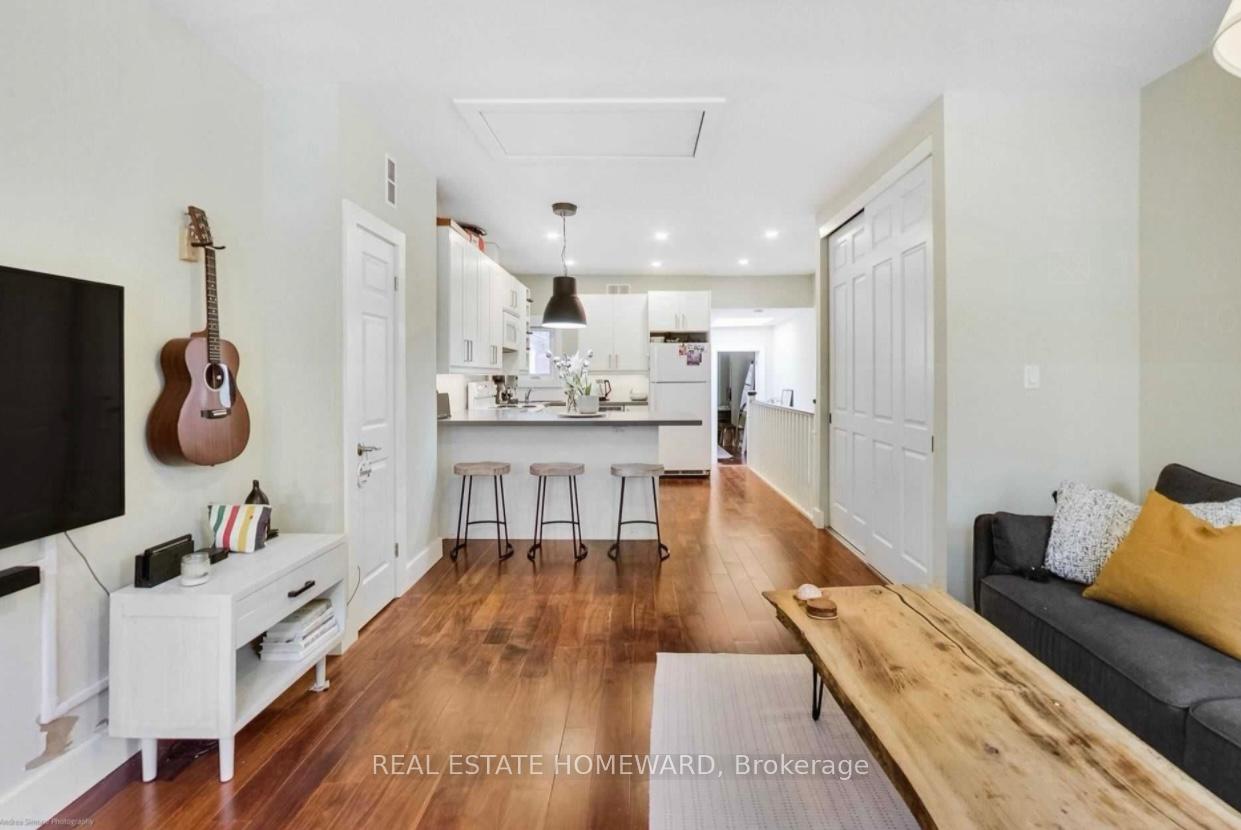 Photo 7 of Unit Upper, 451 Shuter Street, Toronto, Regent Park — HOMEH