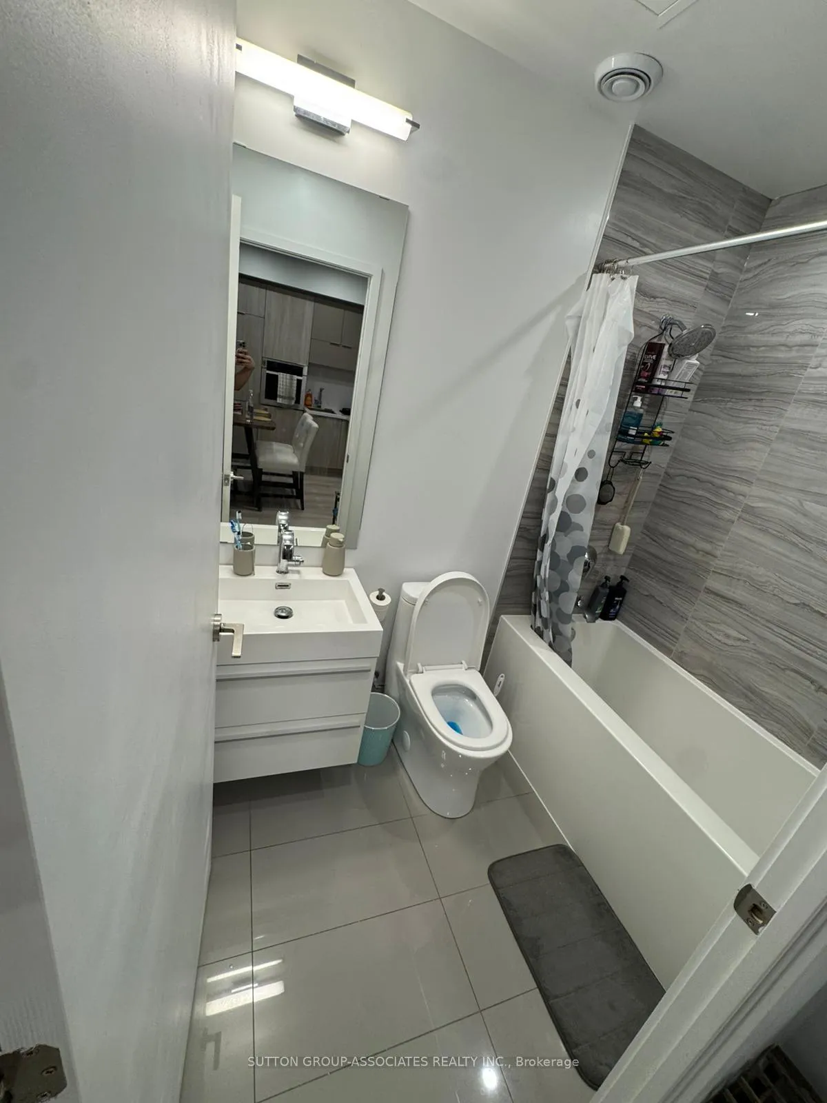 Photo 21 of Unit 1207, 39 Roehampton Avenue W, Toronto, Mount Pleasant West — HOMEH
