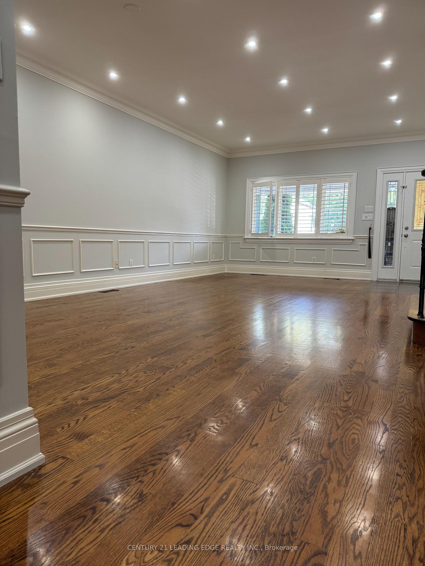 Photo 3 of Unit Upper Level, 56 Sammon Avenue, Toronto, Danforth Village-East York — HOMEH