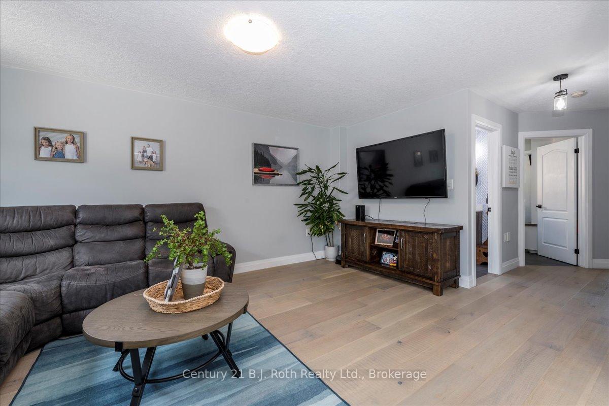 Photo 10 of 4 Sheppard Drive, Tay, Victoria Harbour — HOMEH