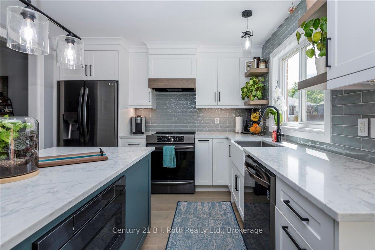 Photo 14 of 4 Sheppard Drive, Tay, Victoria Harbour — HOMEH
