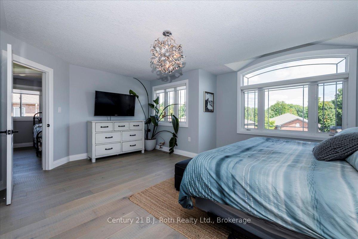 Photo 23 of 4 Sheppard Drive, Tay, Victoria Harbour — HOMEH