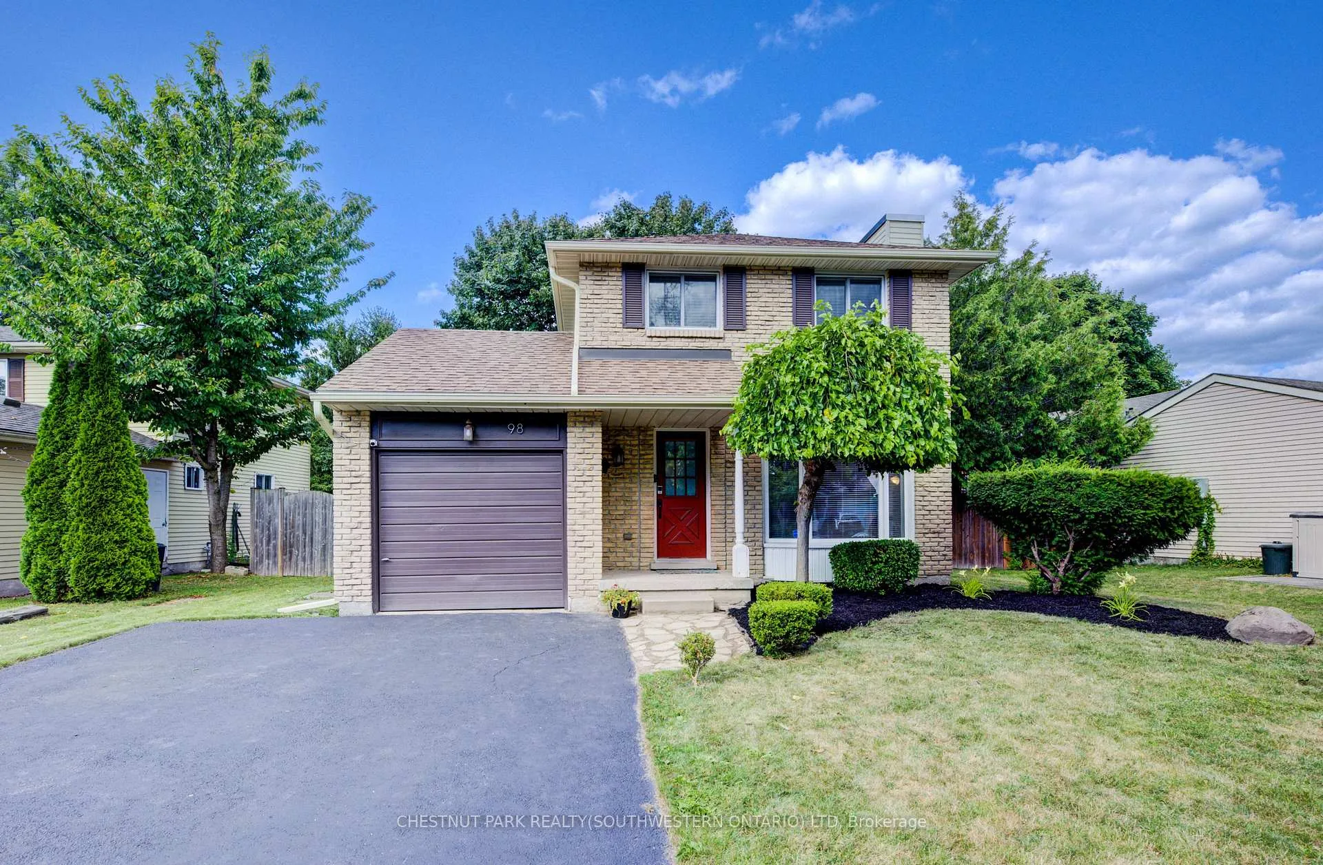 Photo 3 of 98 Rolling Meadows Drive, Kitchener — HOMEH