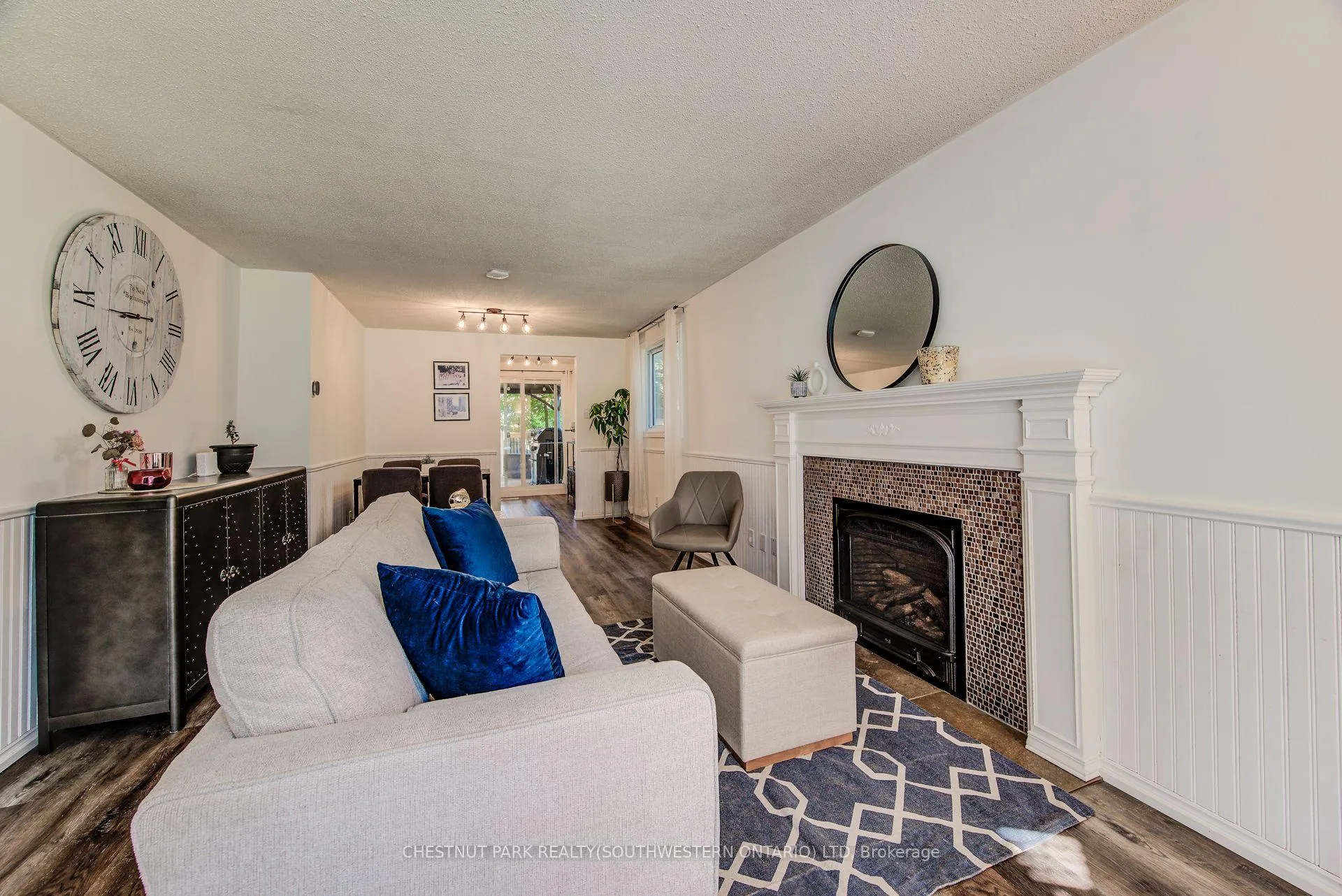 Photo 8 of 98 Rolling Meadows Drive, Kitchener — HOMEH