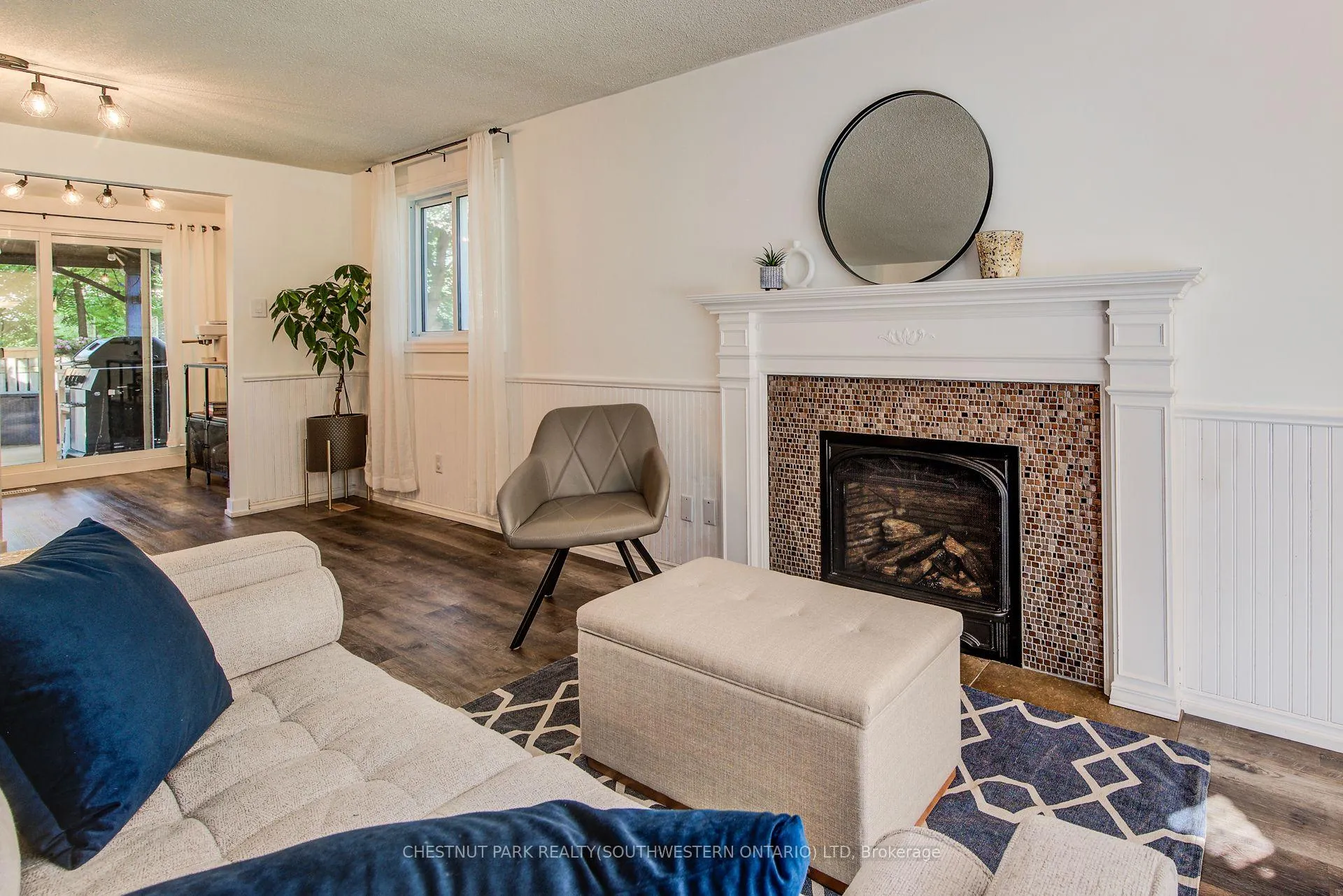 Photo 9 of 98 Rolling Meadows Drive, Kitchener — HOMEH