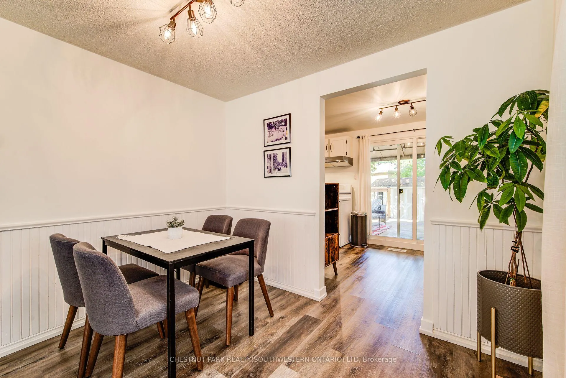 Photo 12 of 98 Rolling Meadows Drive, Kitchener — HOMEH