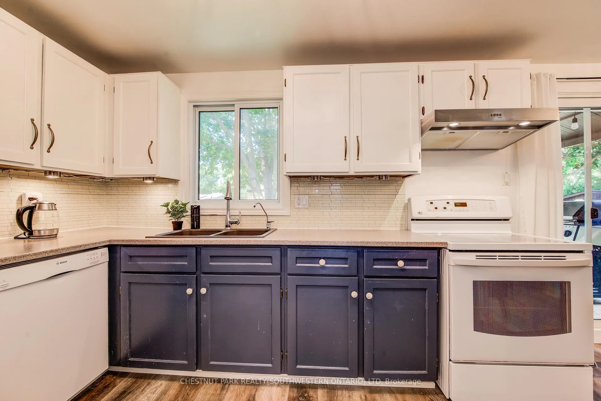Photo 16 of 98 Rolling Meadows Drive, Kitchener — HOMEH