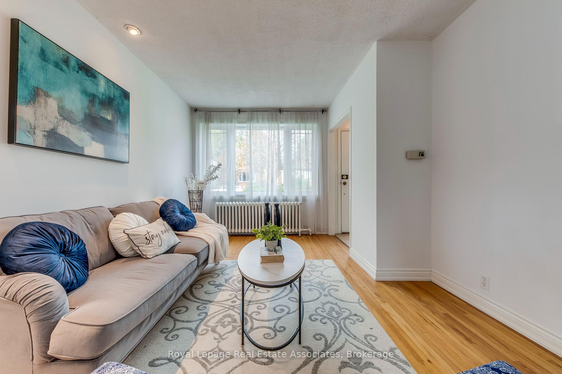 Photo 9 of 21 Brenton Street, Toronto, Crescent Town — HOMEH