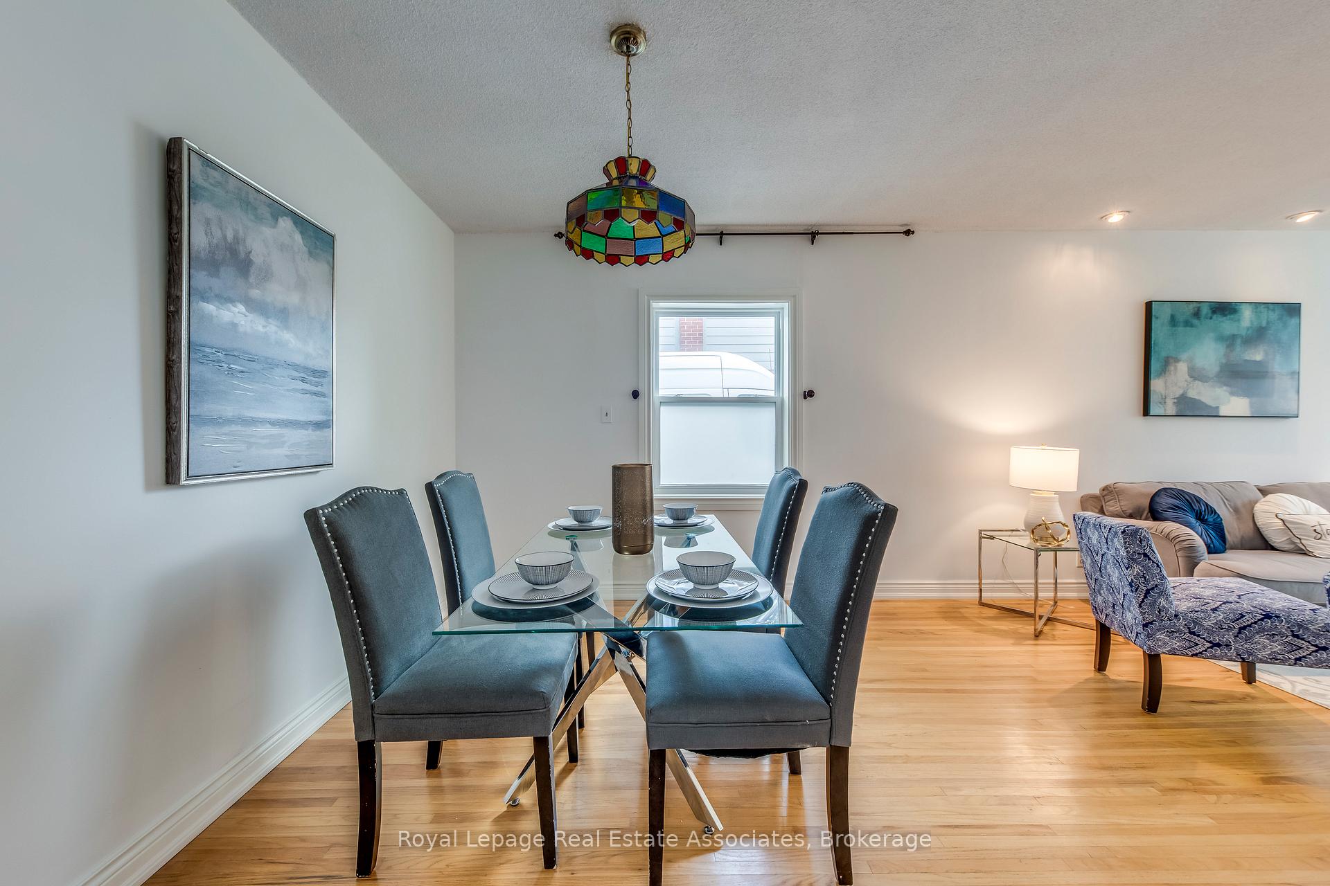 Photo 15 of 21 Brenton Street, Toronto, Crescent Town — HOMEH