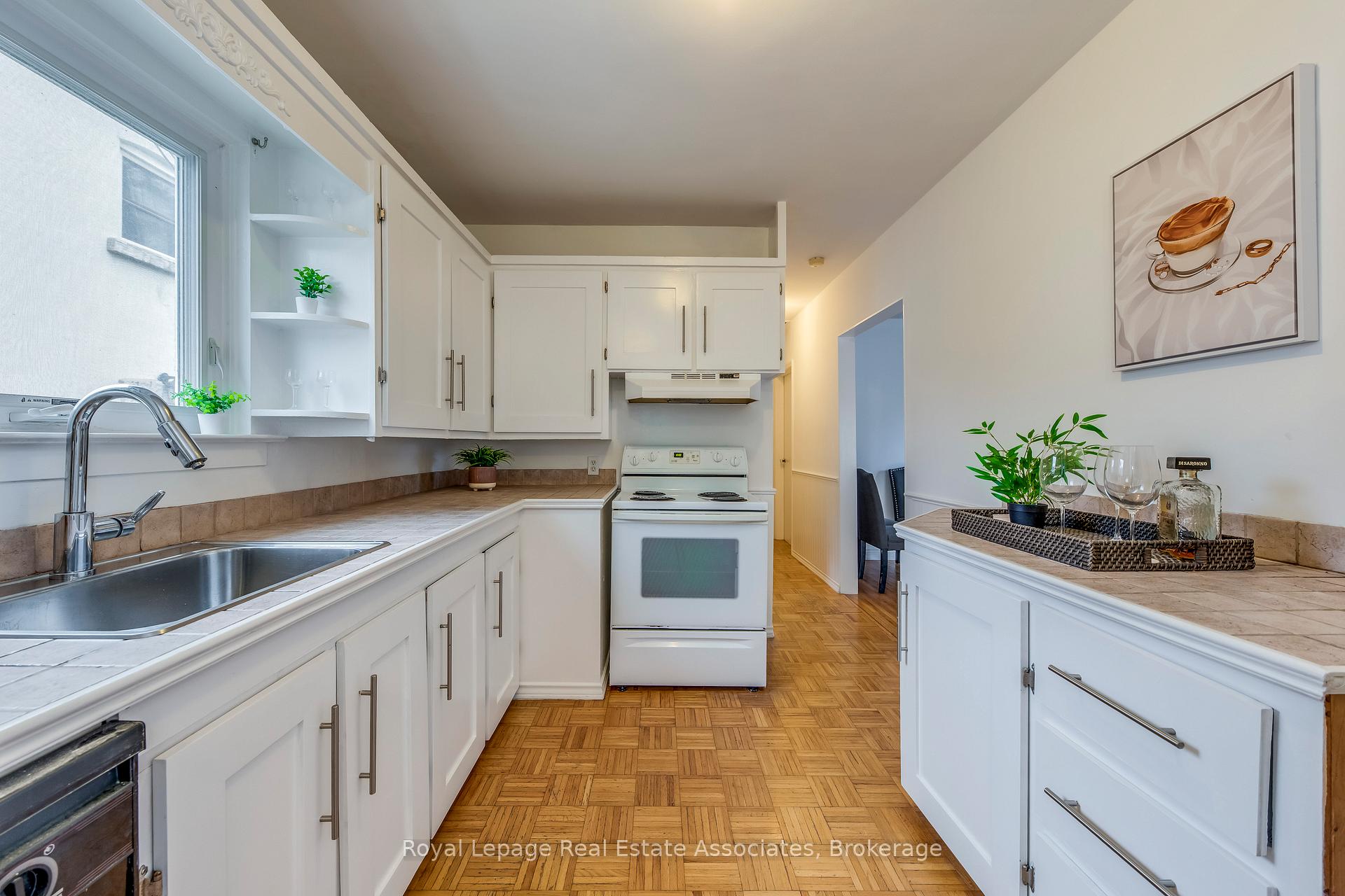 Photo 20 of 21 Brenton Street, Toronto, Crescent Town — HOMEH